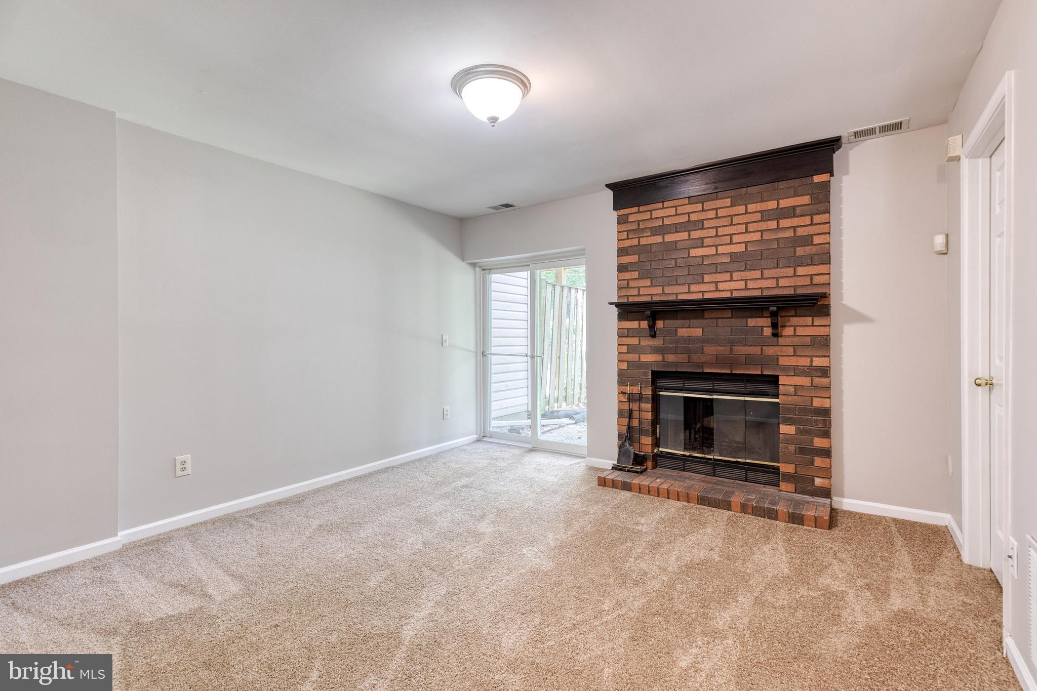 KINGS CONTRIVANCE - Residential Lease