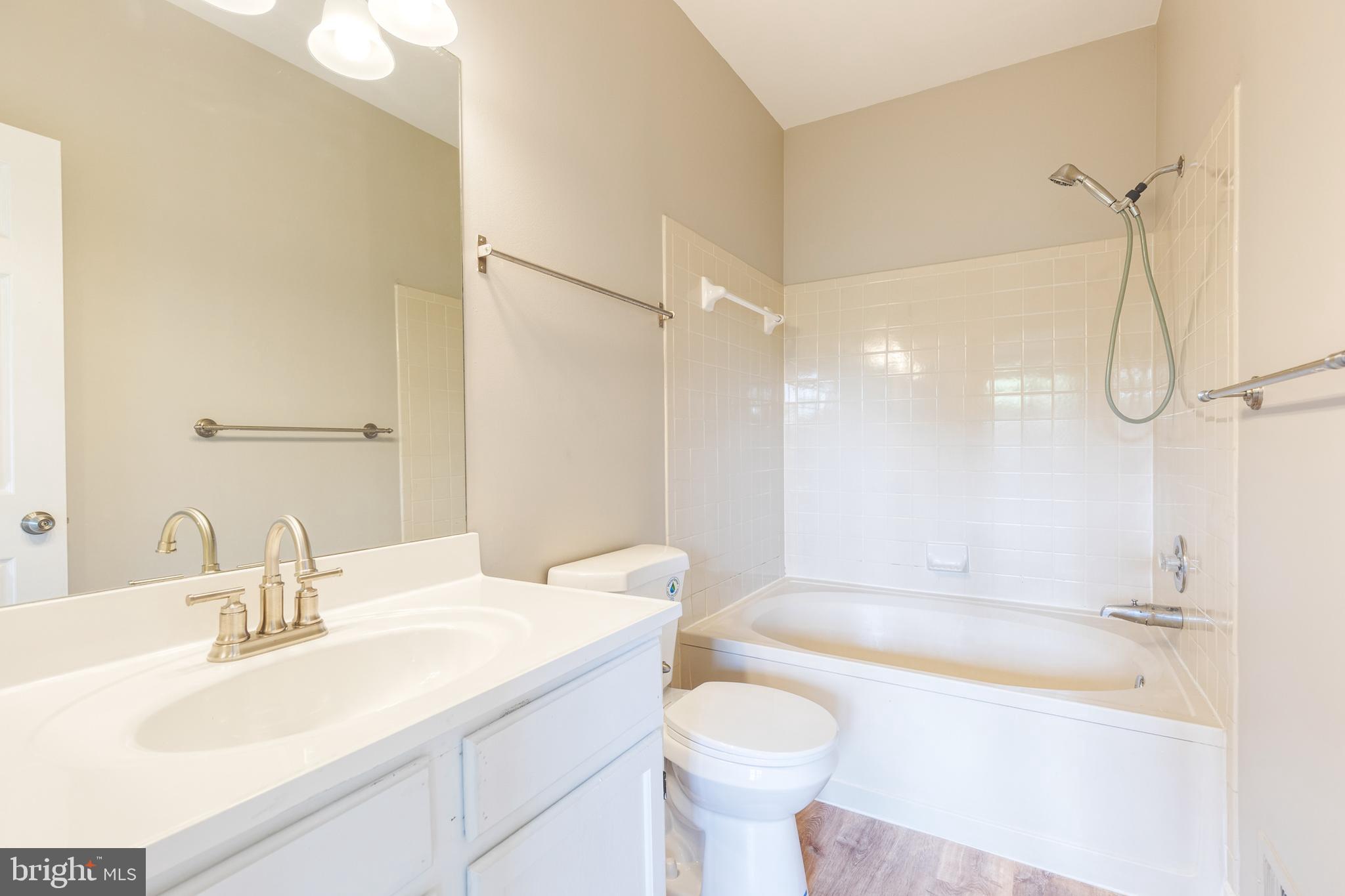 KINGS CONTRIVANCE - Residential Lease