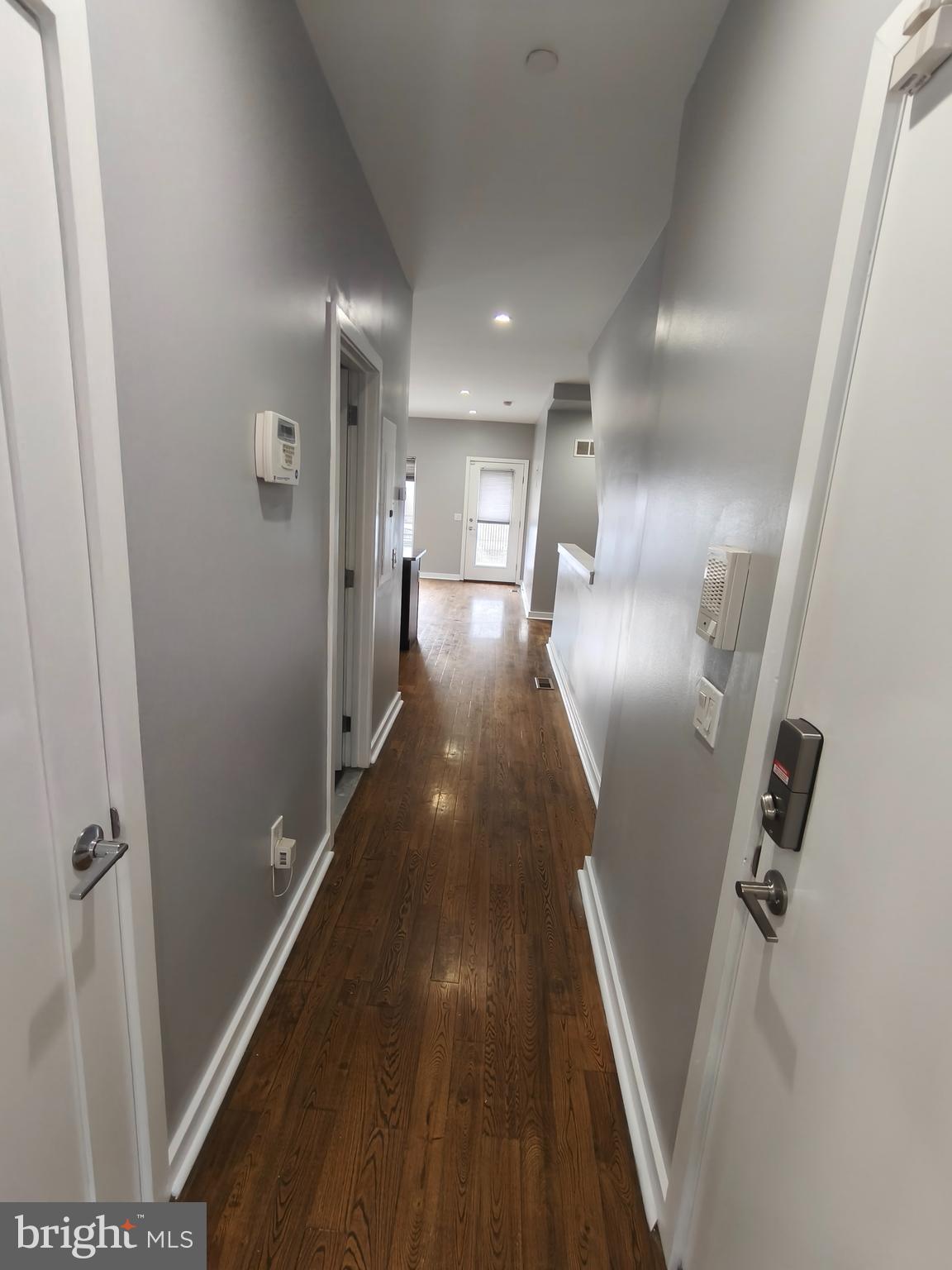 1105 MOUNT VERNON STREET 1