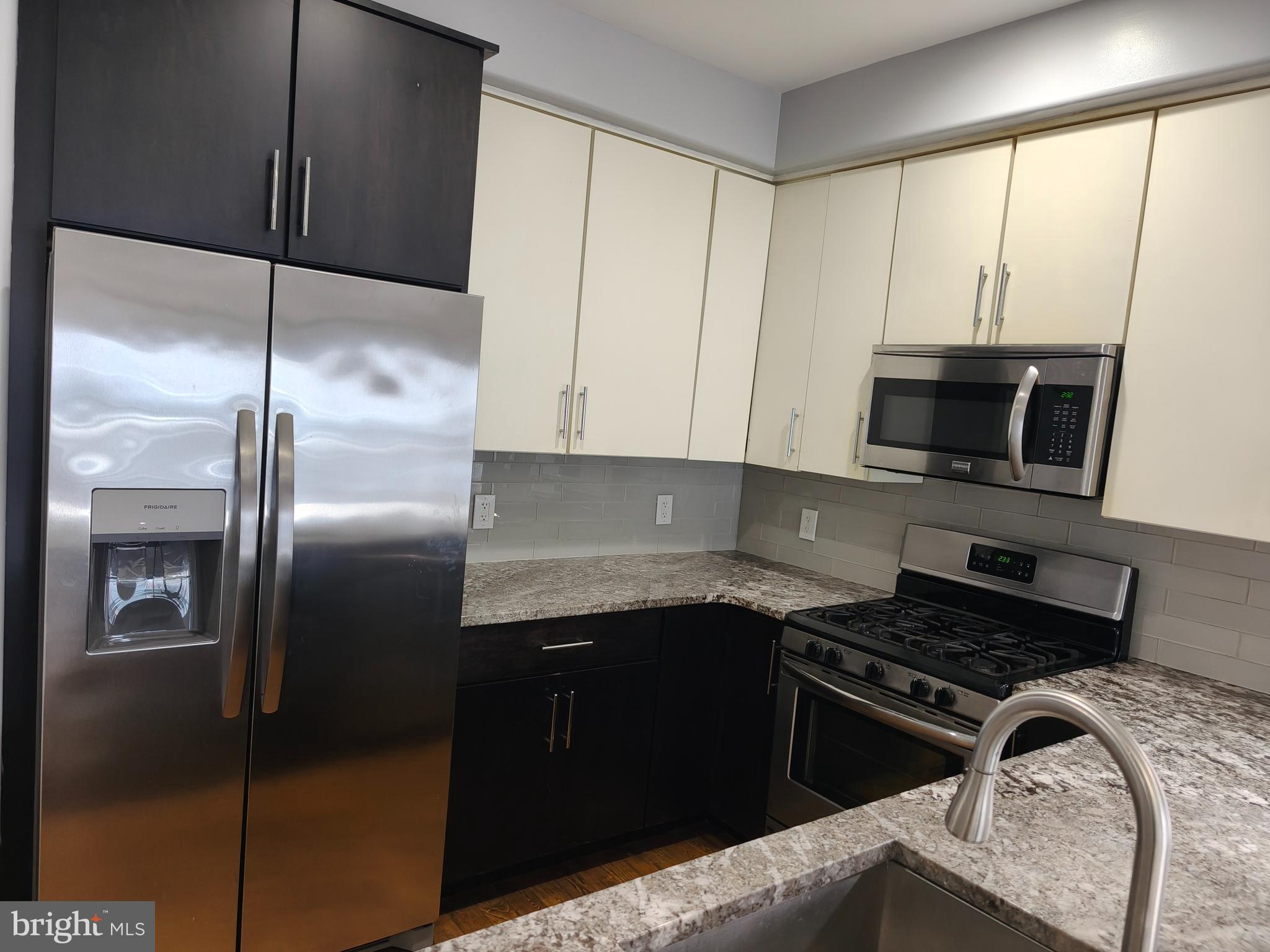 1105 MOUNT VERNON STREET 1