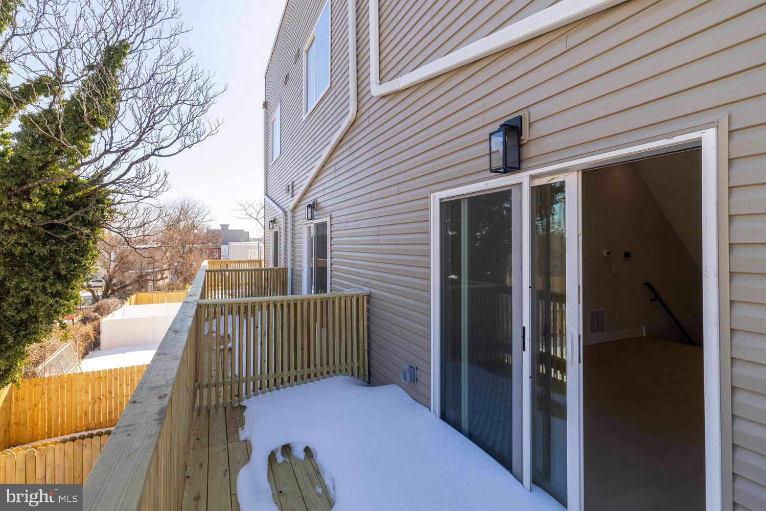 PORT RICHMOND - Residential Income