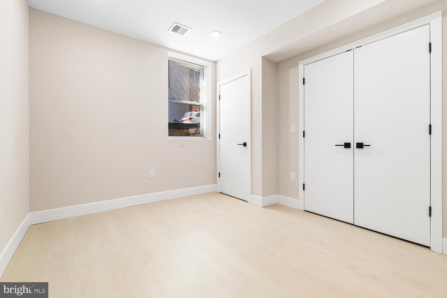 PORT RICHMOND - Residential Income