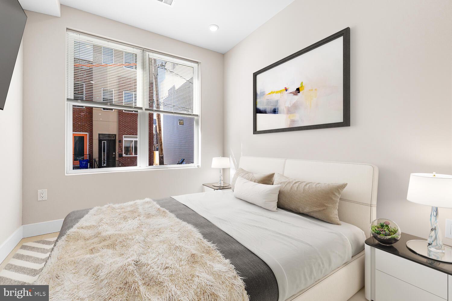 PORT RICHMOND - Residential Income