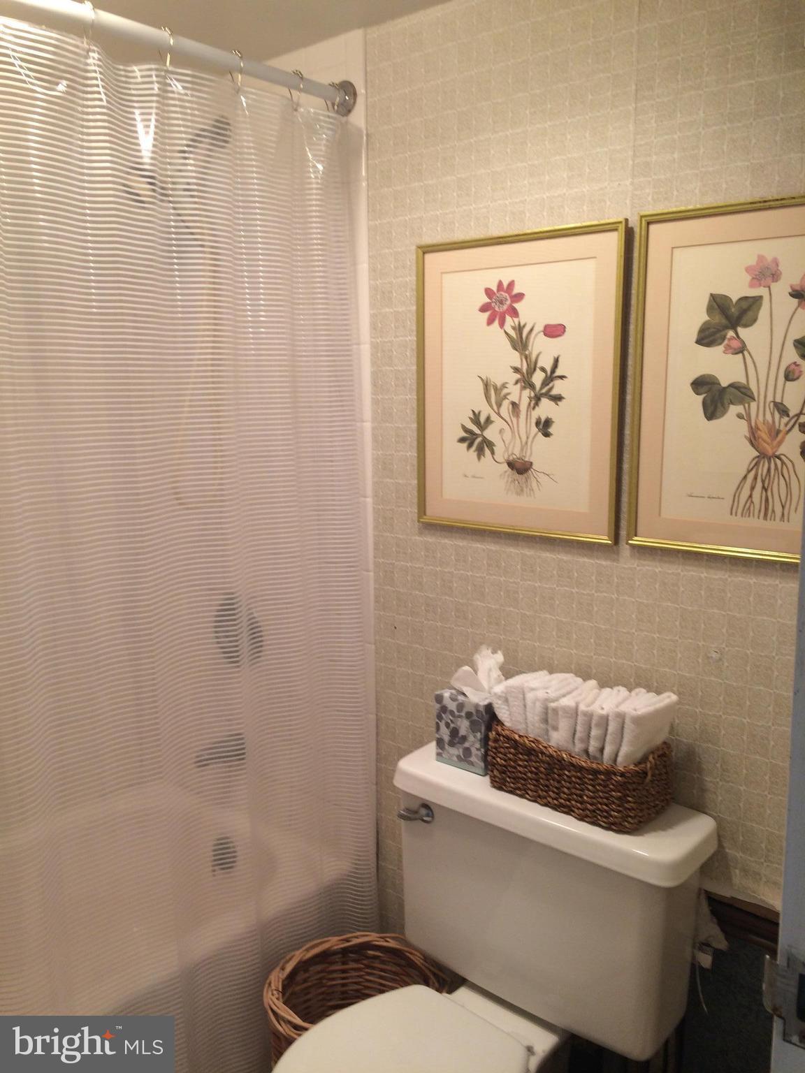 MCLEAN HOUSE - Residential