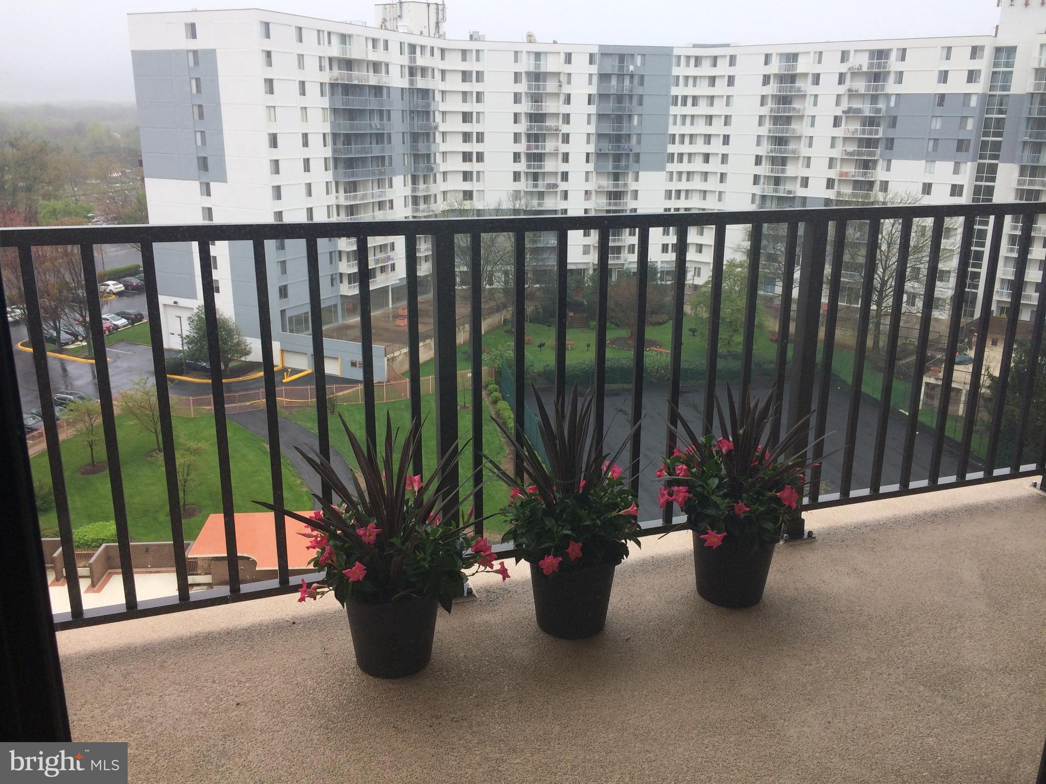 MCLEAN HOUSE - Residential