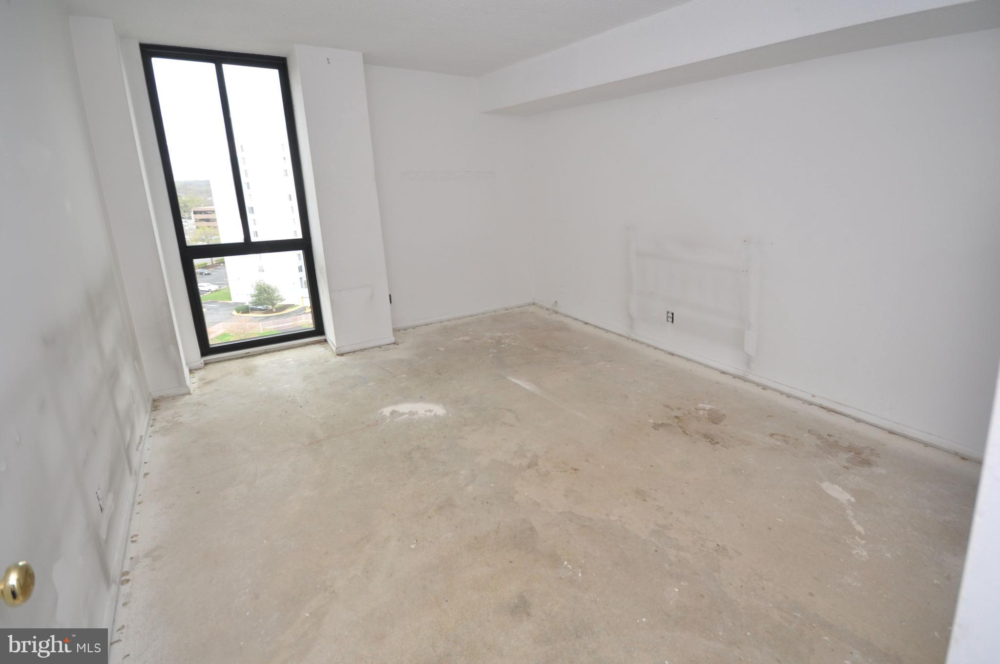 MCLEAN HOUSE - Residential