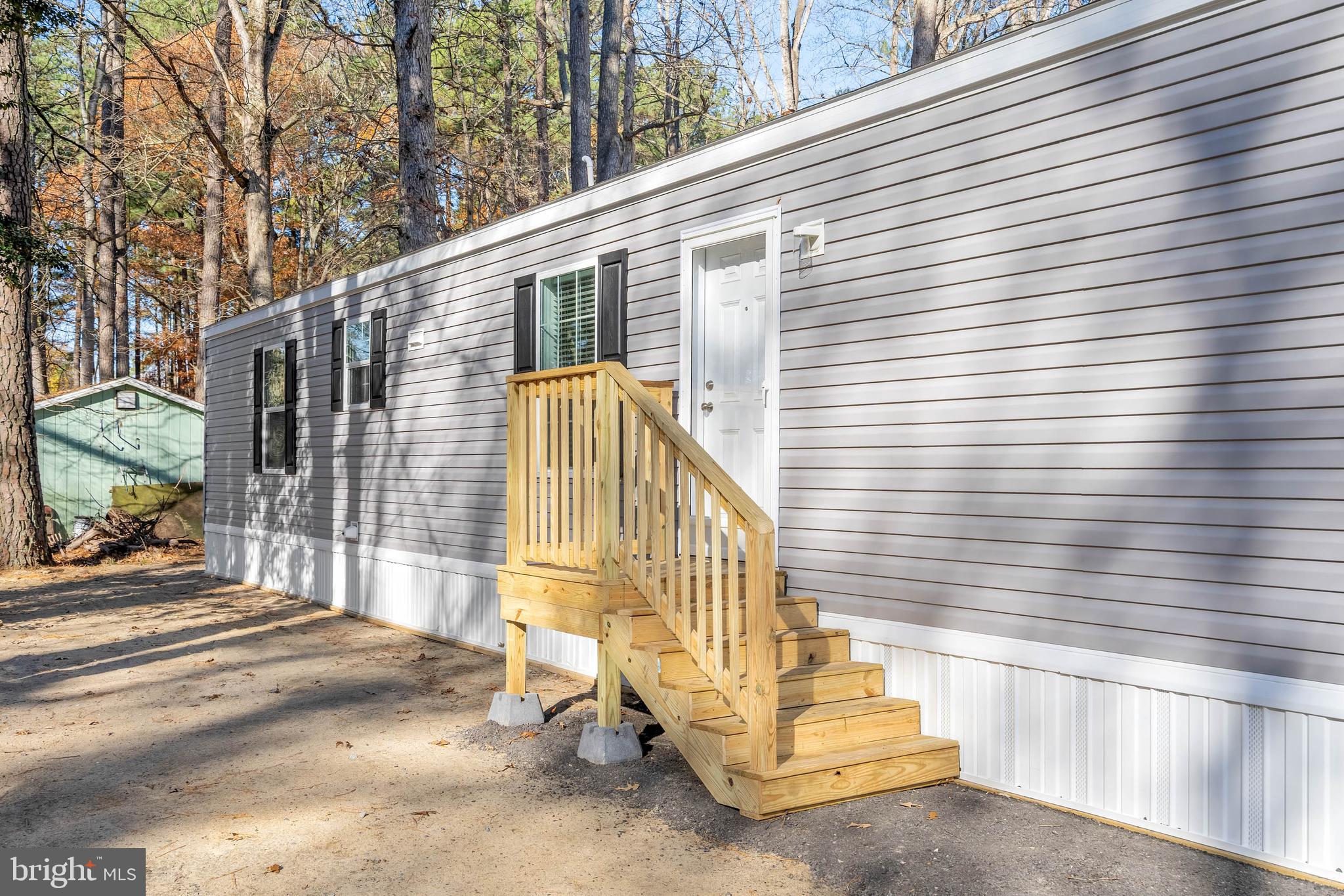 SHAWNS HIDEAWAY - Residential