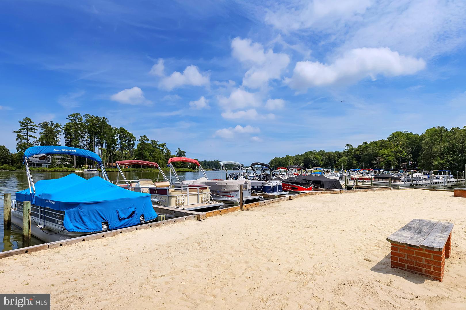 SHAWNS HIDEAWAY - Residential