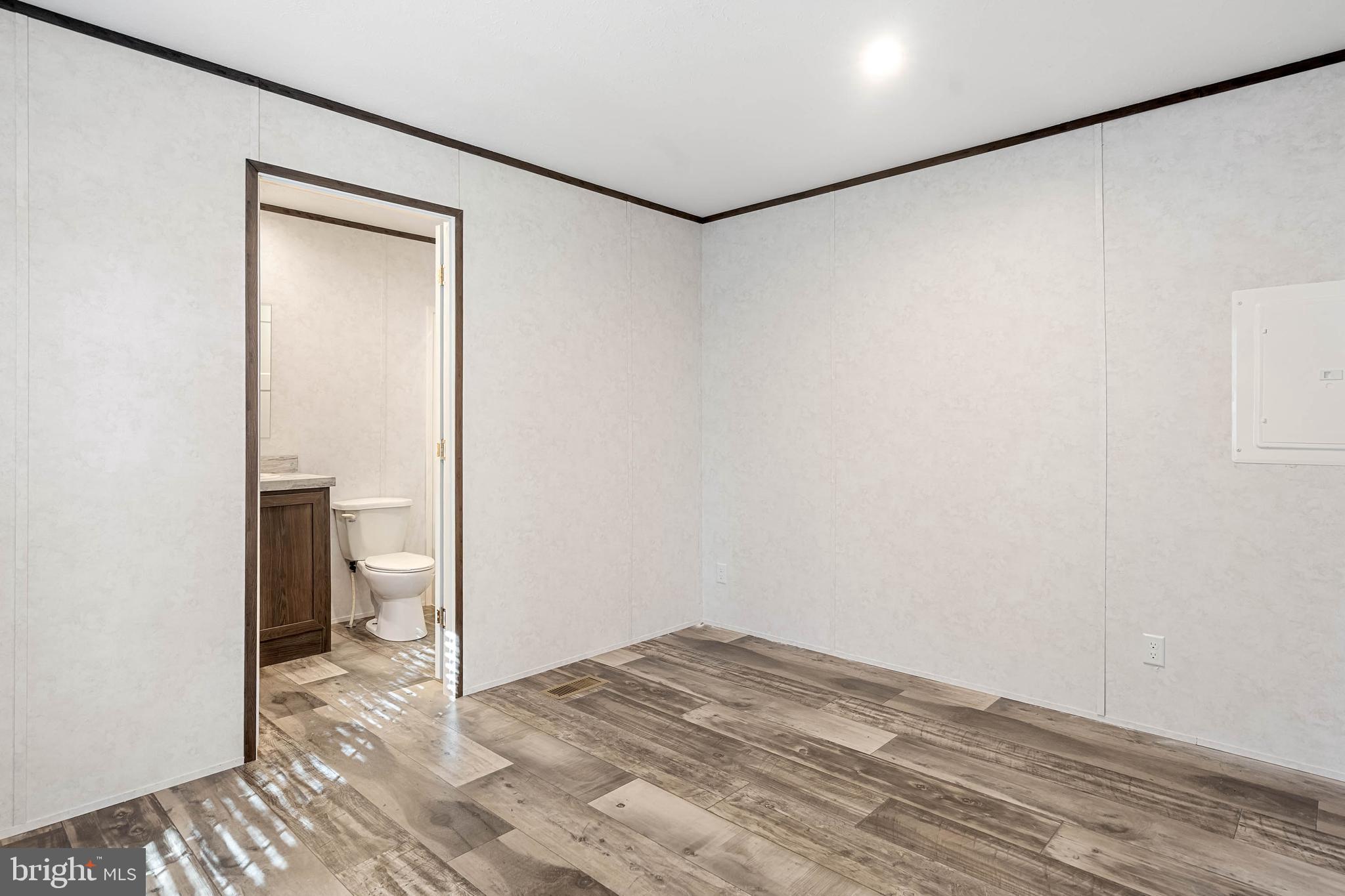 SHAWNS HIDEAWAY - Residential