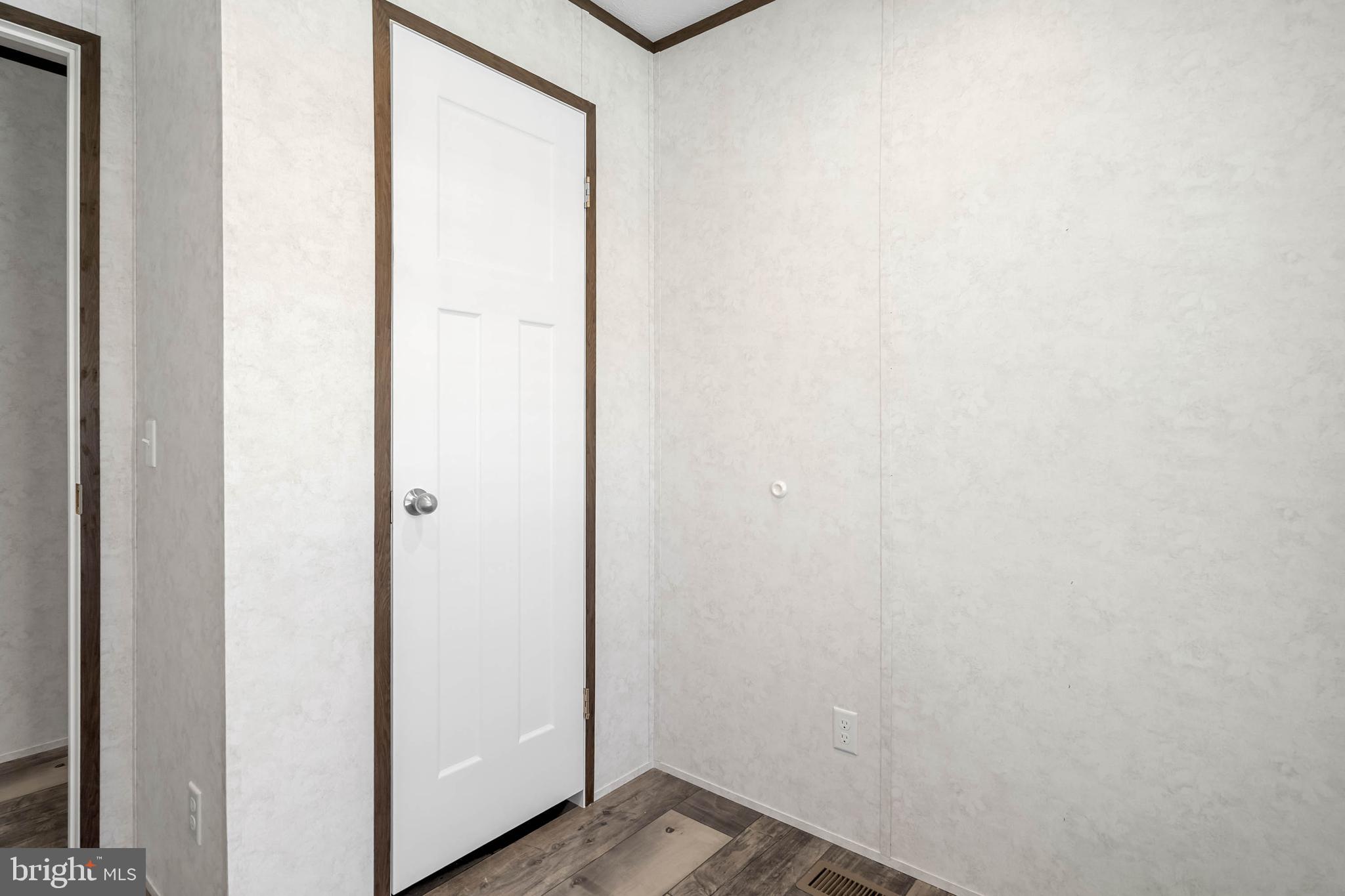 SHAWNS HIDEAWAY - Residential