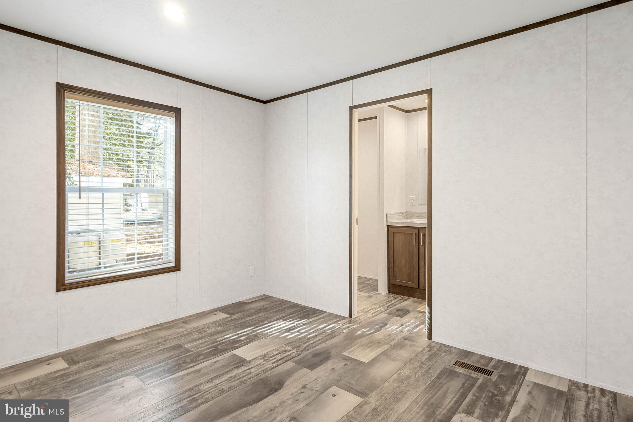 SHAWNS HIDEAWAY - Residential