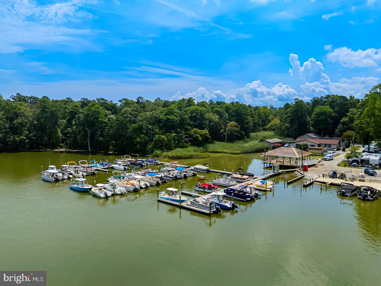 SHAWNS HIDEAWAY - Residential