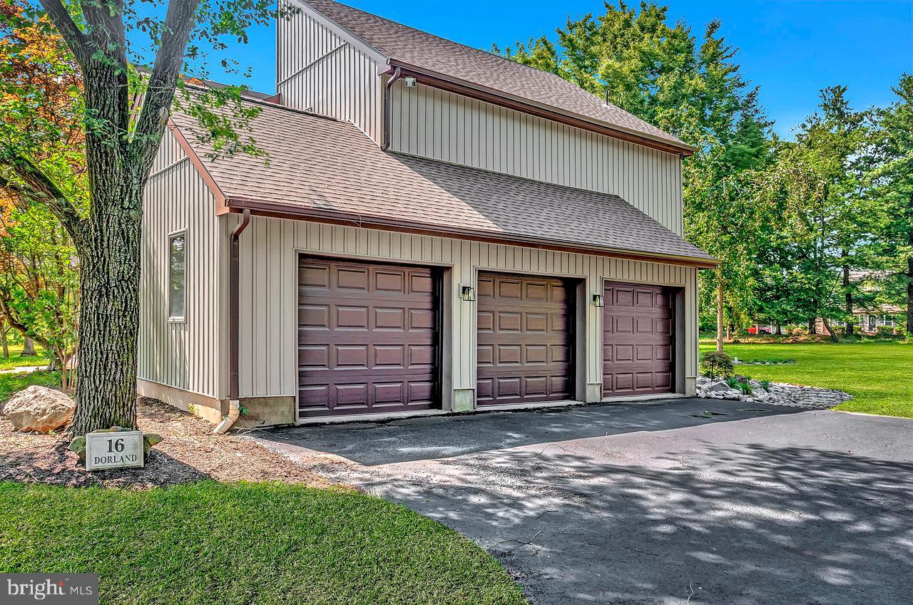16 DORLAND FARM COURT
