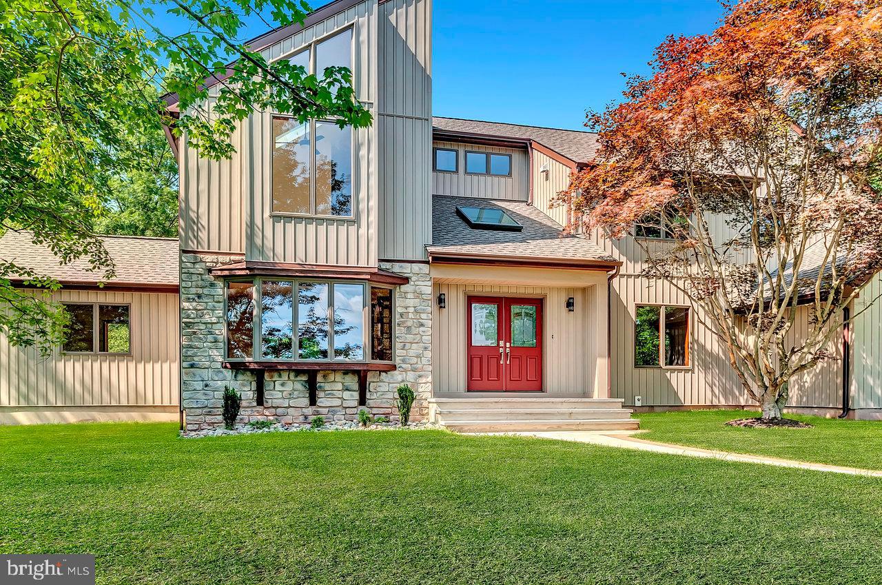 16 DORLAND FARM COURT