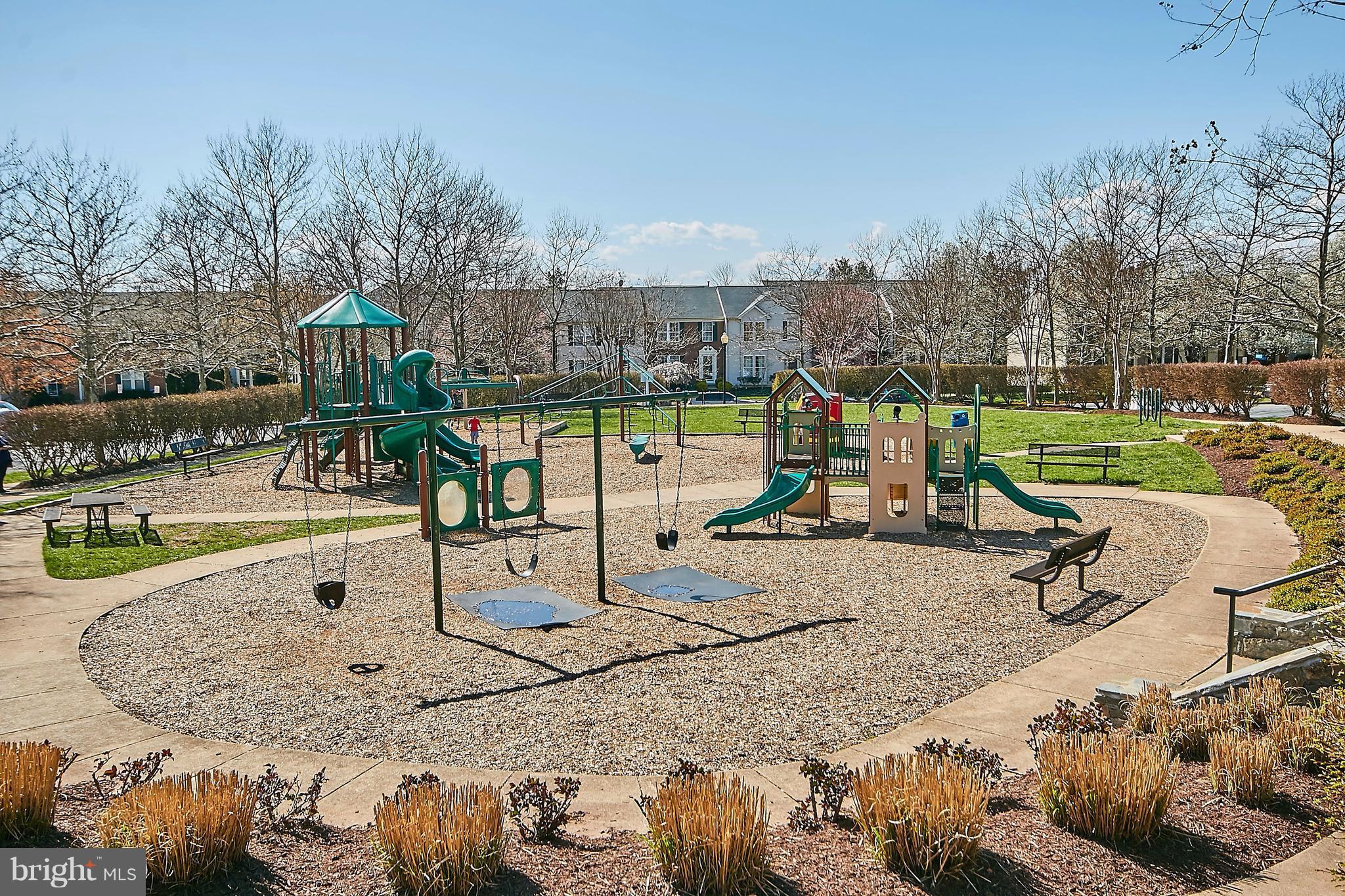 SOUTH RIDING - Residential