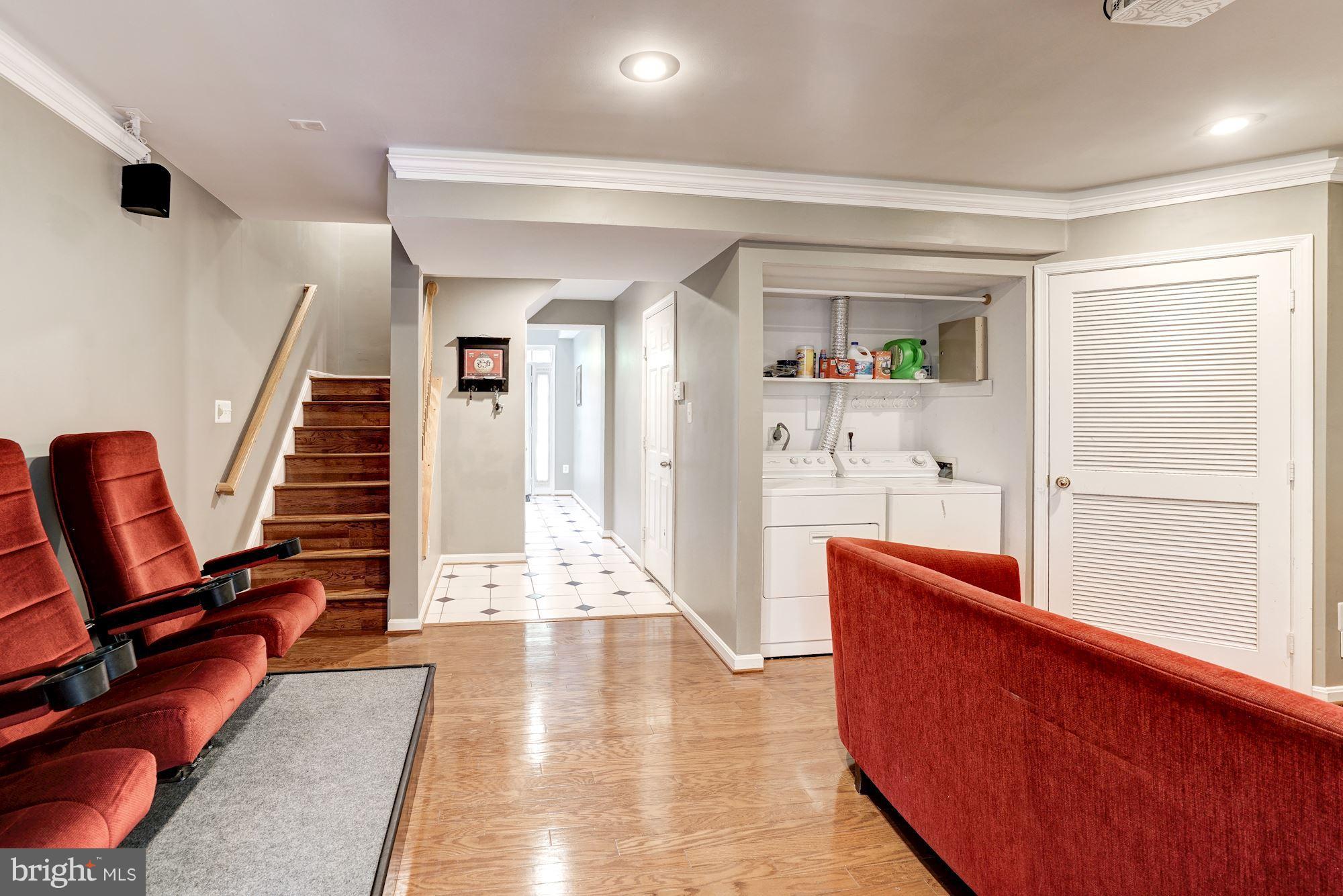 SOUTH RIDING - Residential