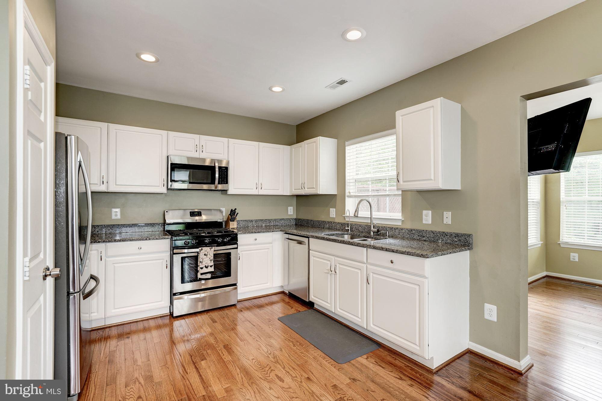 SOUTH RIDING - Residential