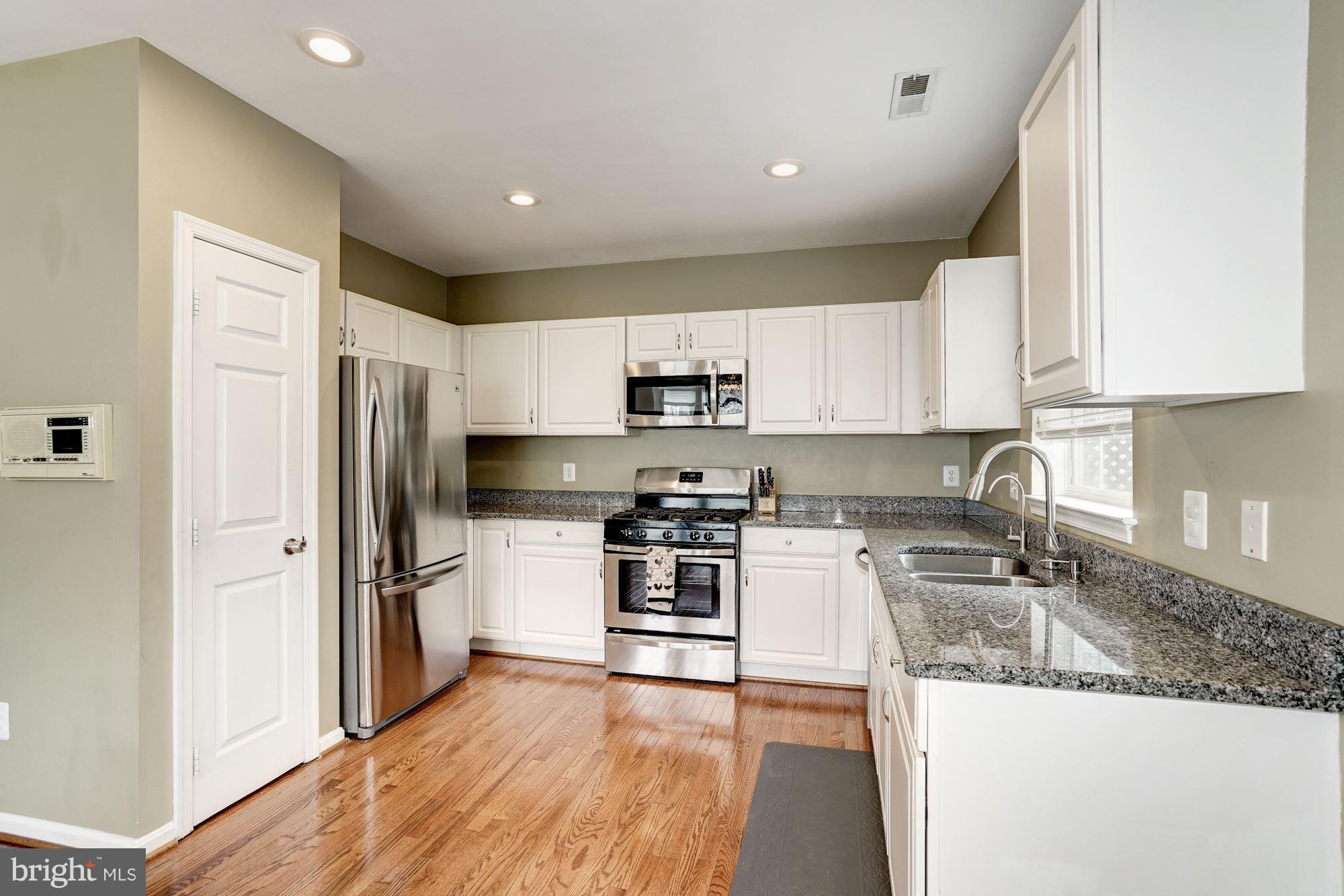 SOUTH RIDING - Residential