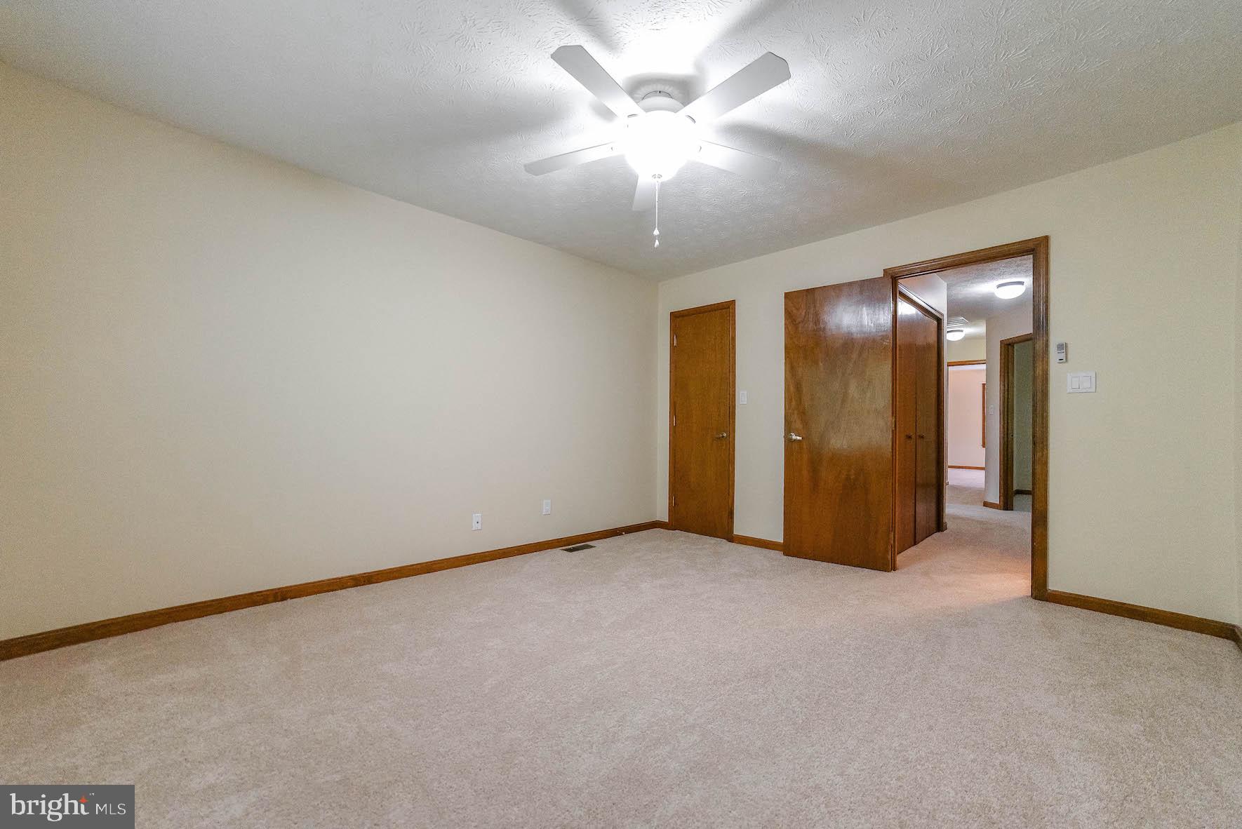 SYCAMORE HOLLOW OF WLDWD - Residential