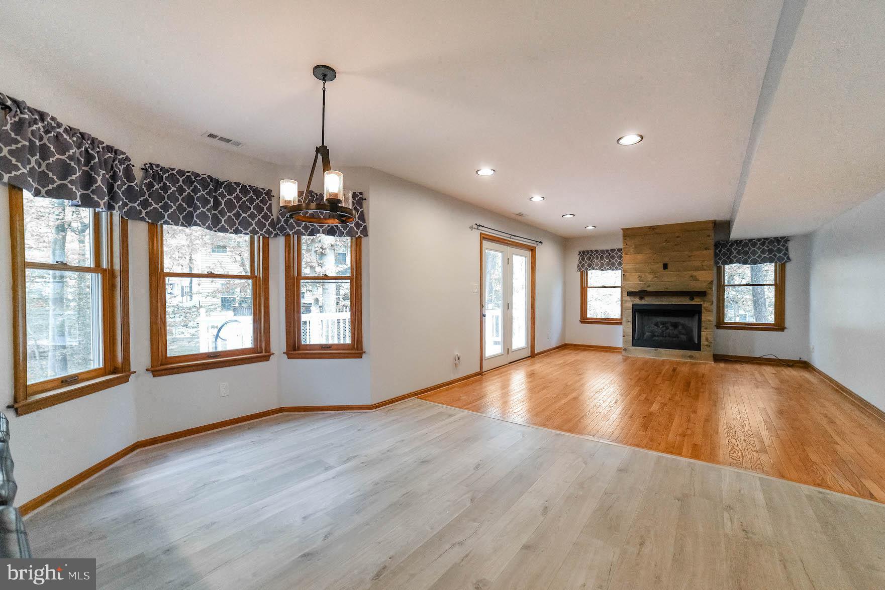 SYCAMORE HOLLOW OF WLDWD - Residential