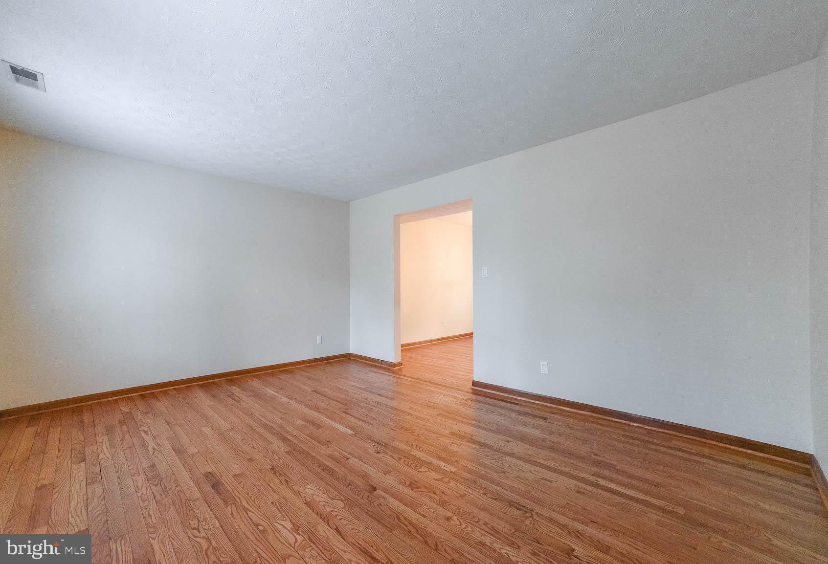 SYCAMORE HOLLOW OF WLDWD - Residential