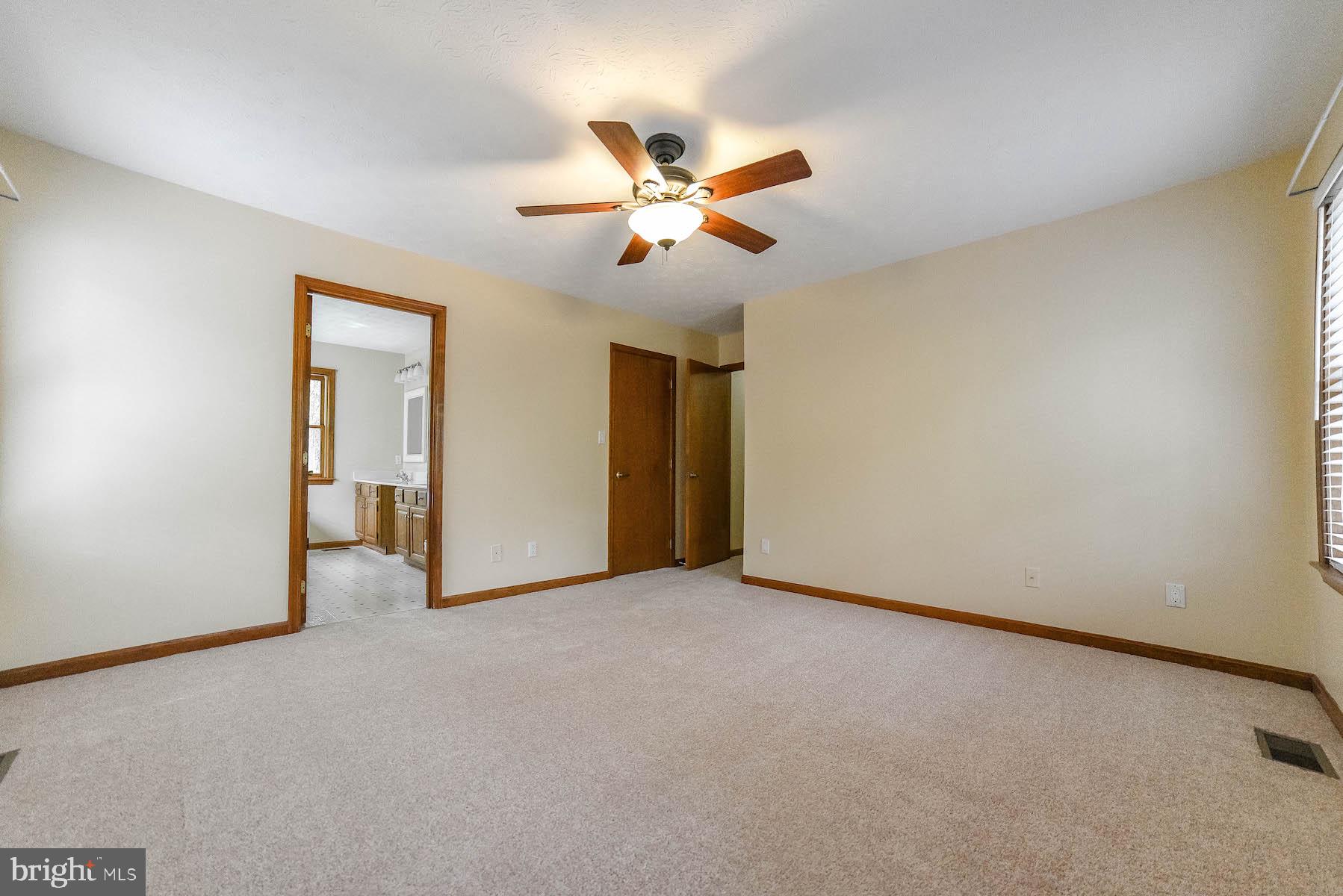 SYCAMORE HOLLOW OF WLDWD - Residential