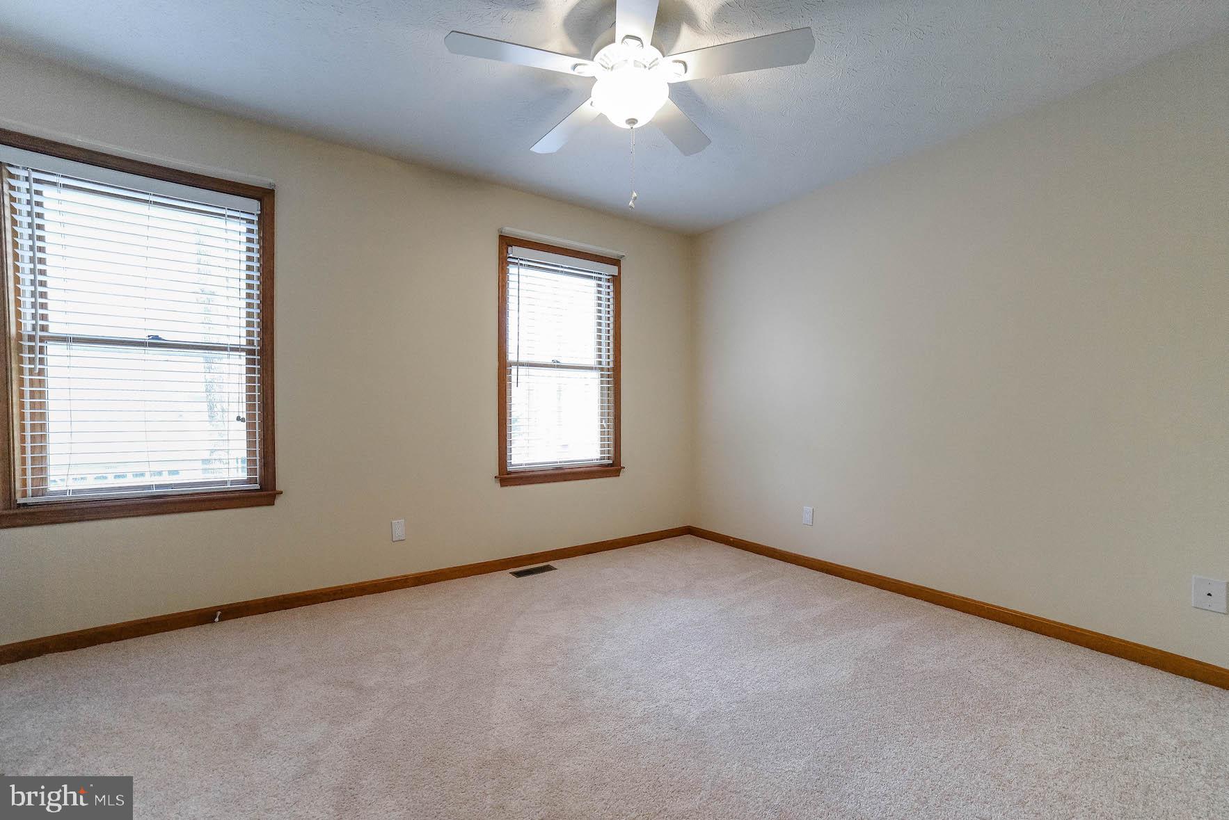 SYCAMORE HOLLOW OF WLDWD - Residential