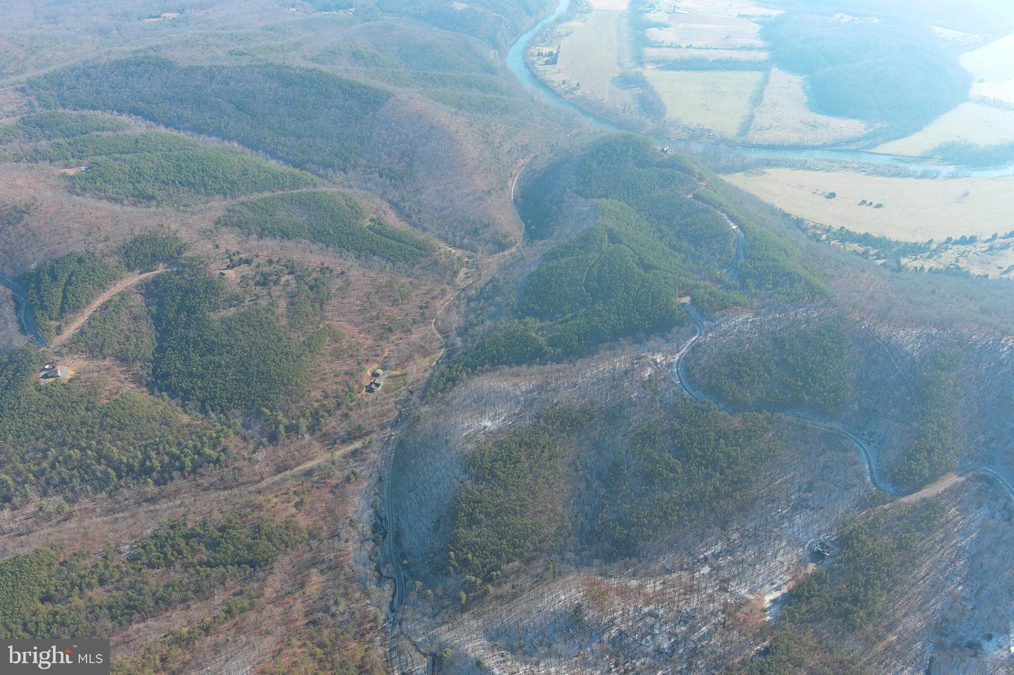 BLUFFS ON THE POTOMAC - Land