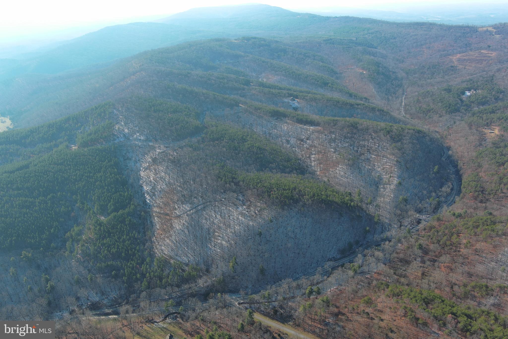 BLUFFS ON THE POTOMAC - Land