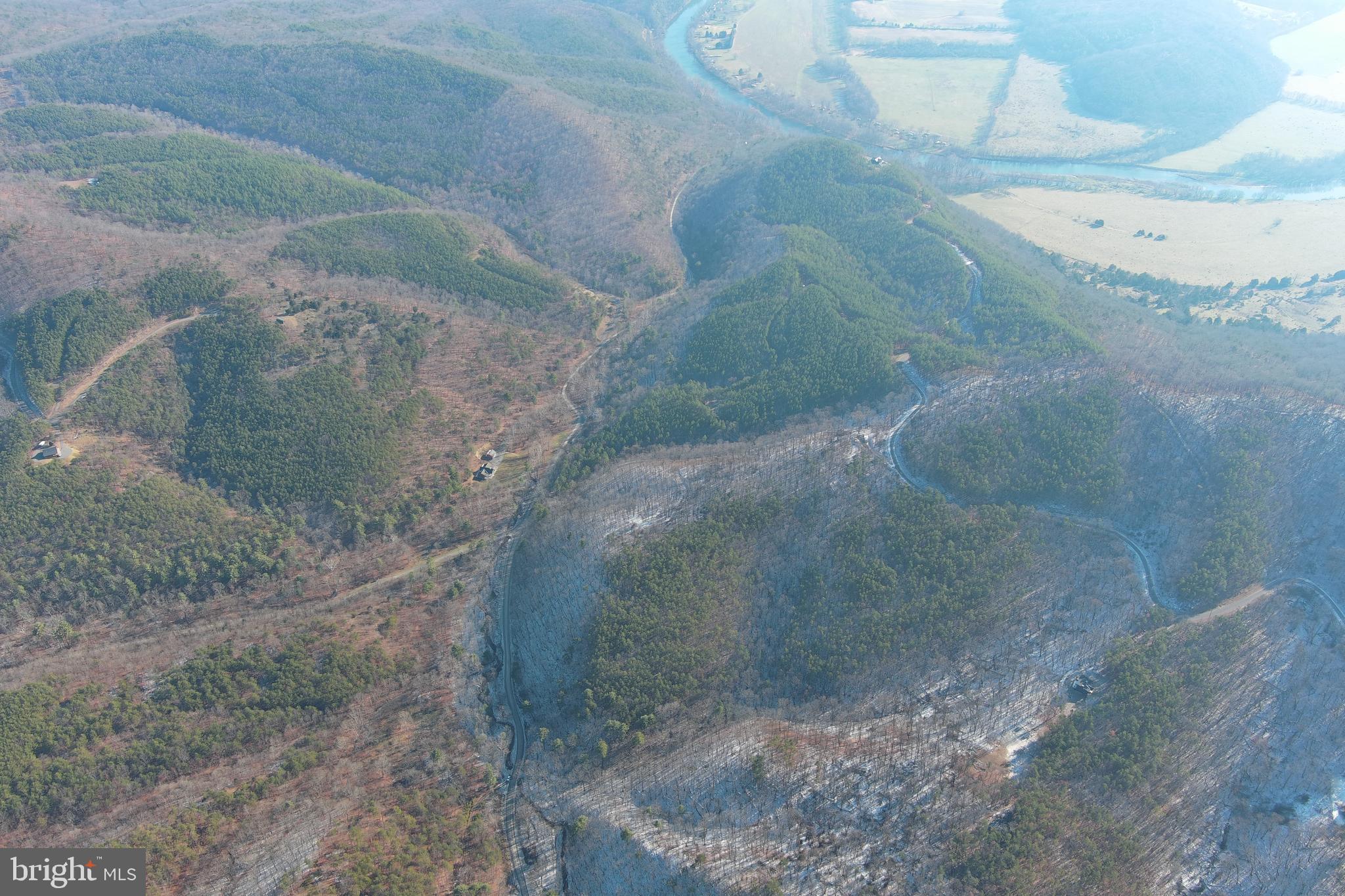 BLUFFS ON THE POTOMAC - Land