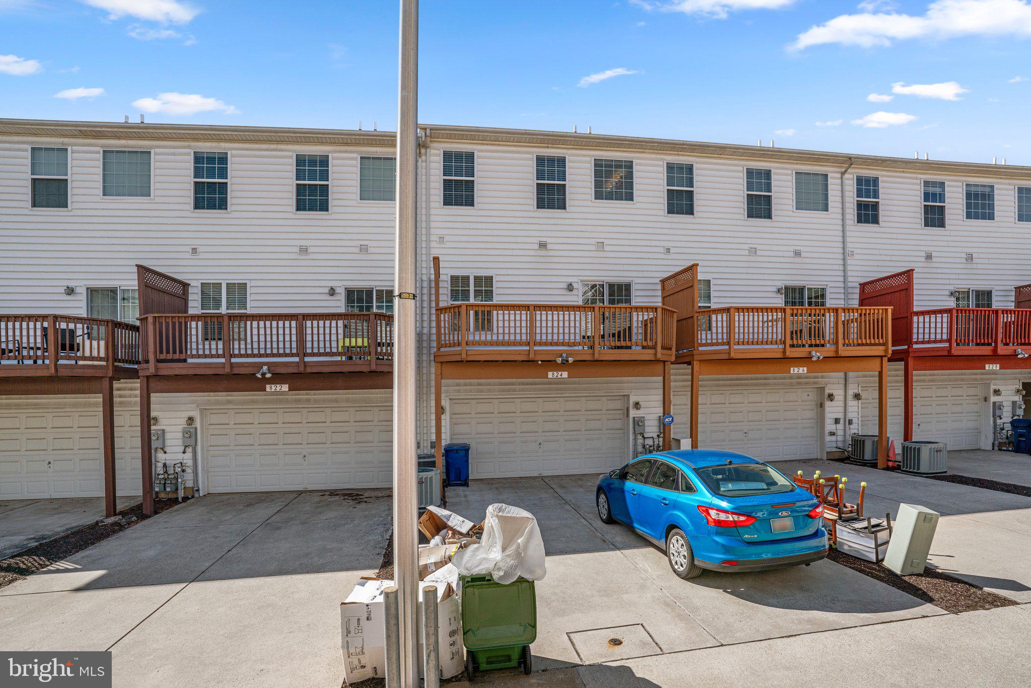 CAMDEN CROSSING - Residential