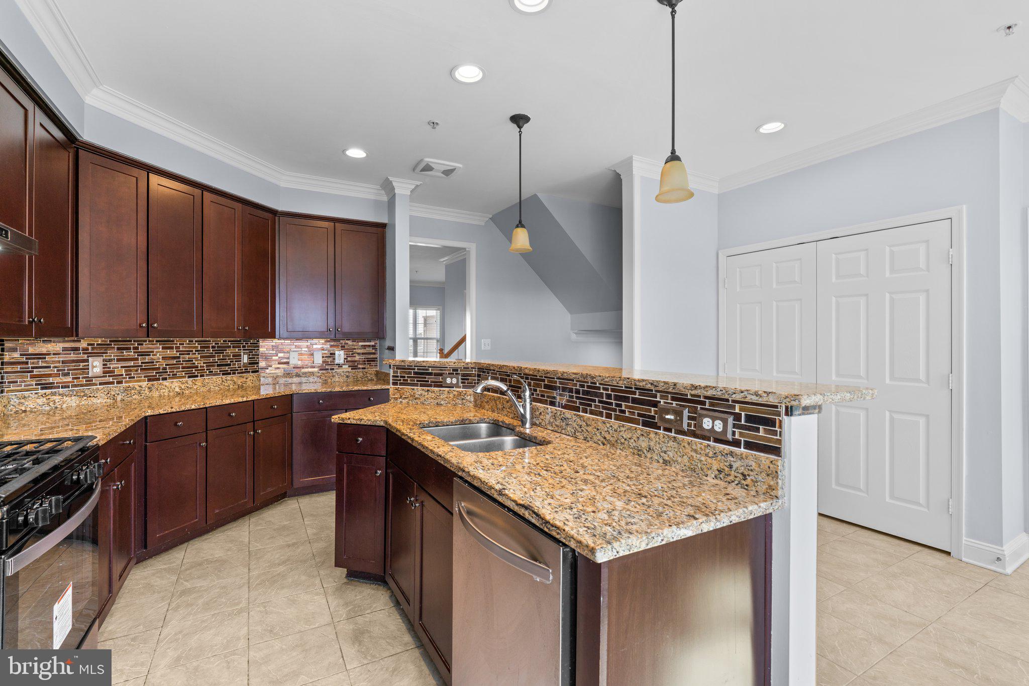 CAMDEN CROSSING - Residential