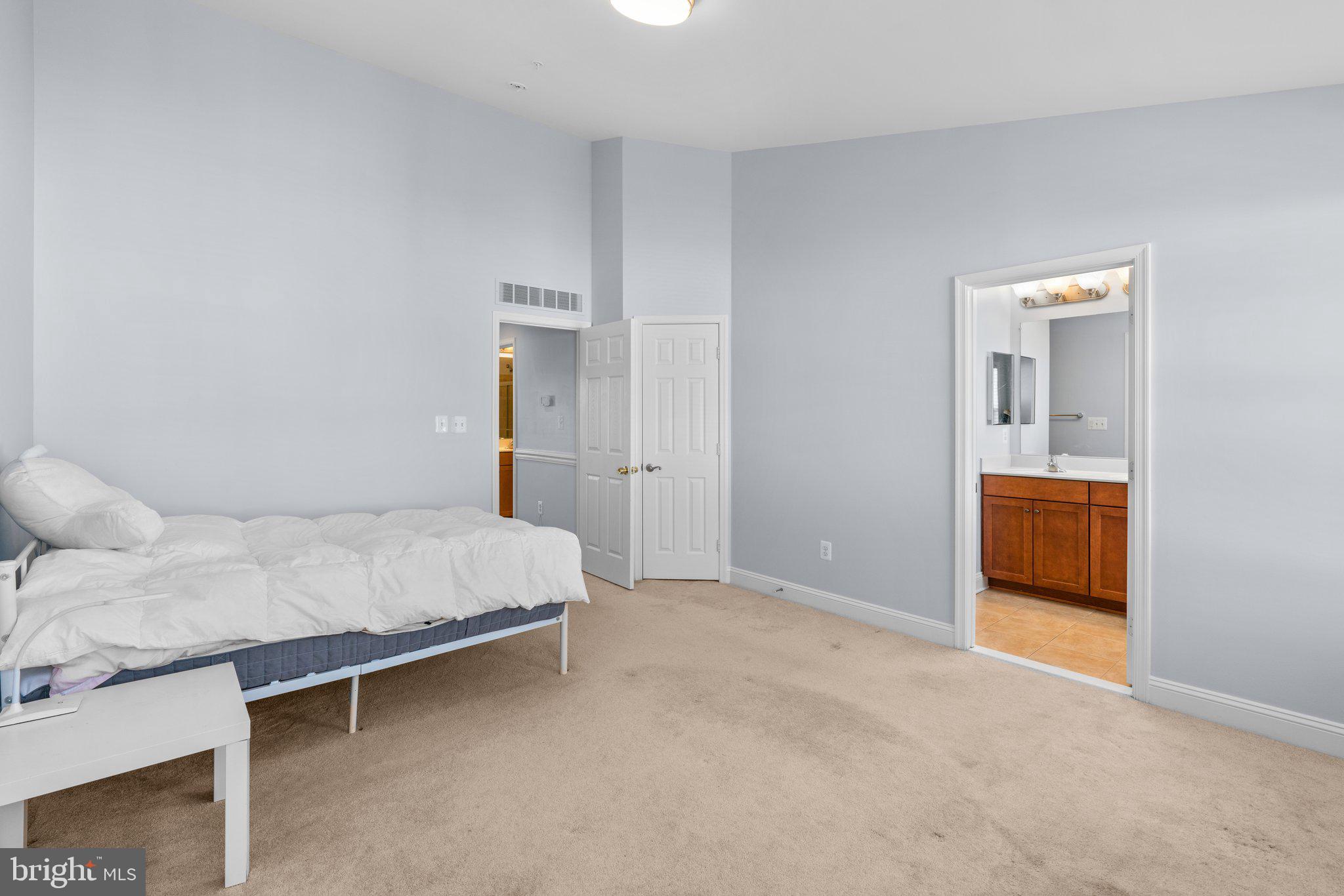 CAMDEN CROSSING - Residential