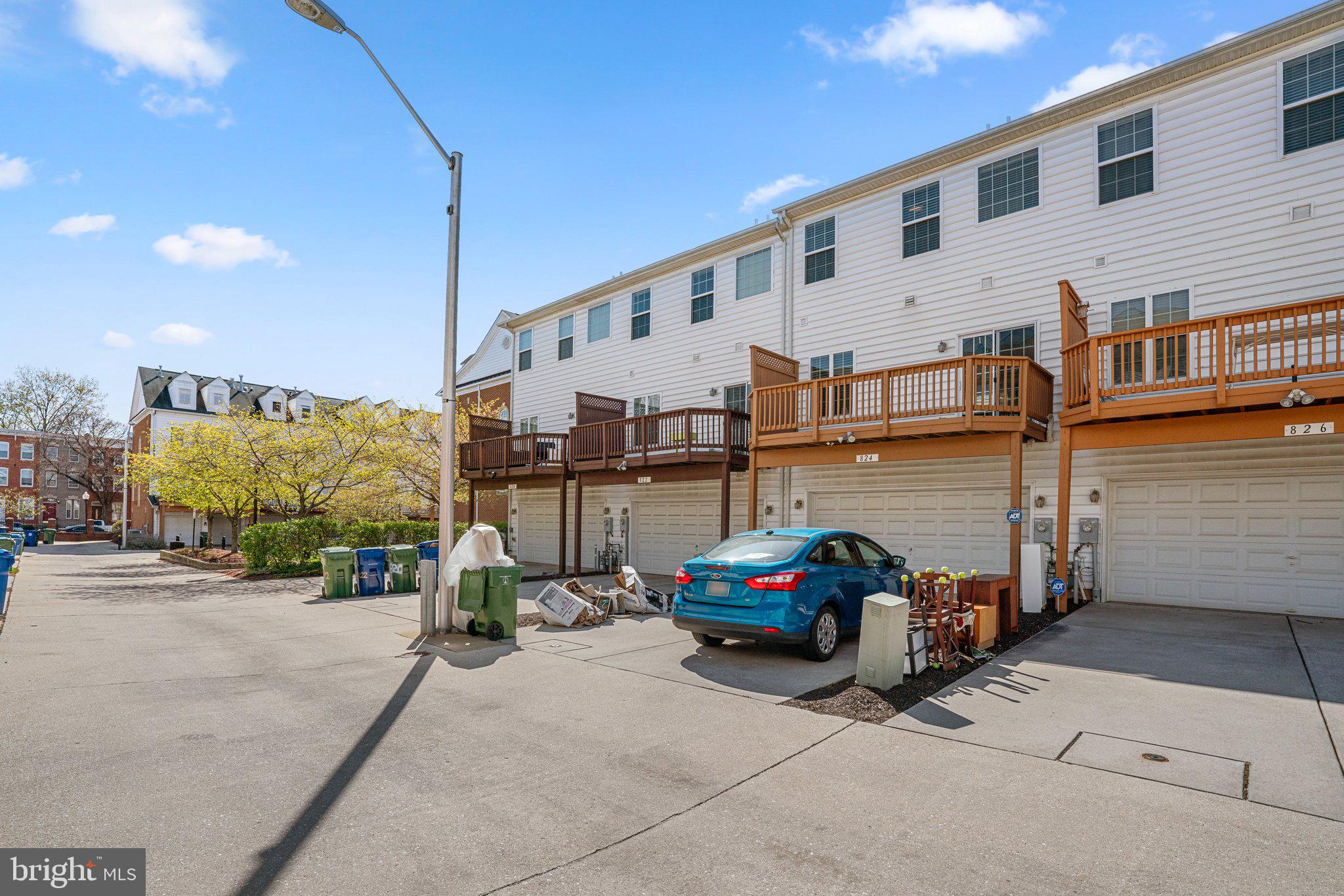 CAMDEN CROSSING - Residential