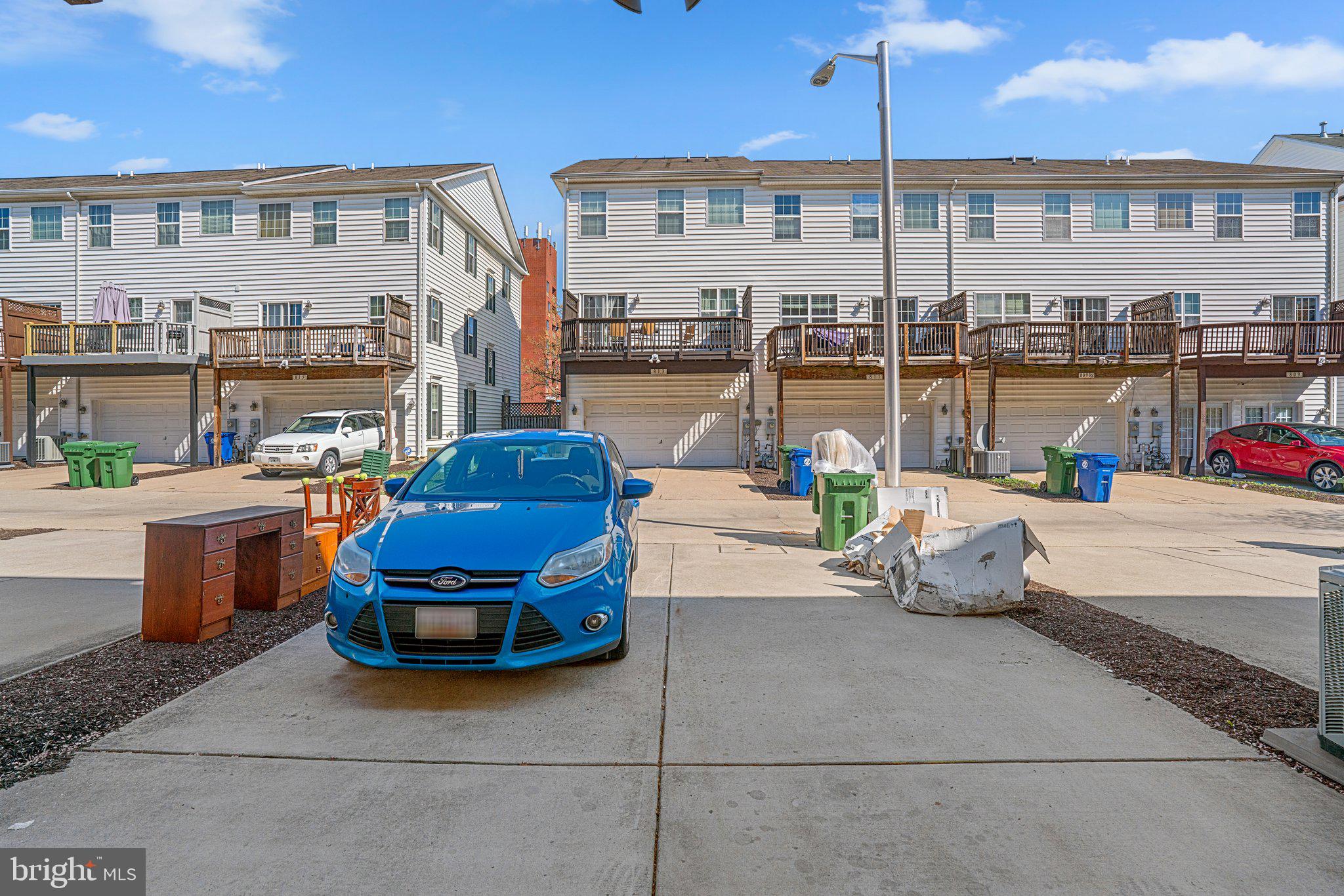 CAMDEN CROSSING - Residential