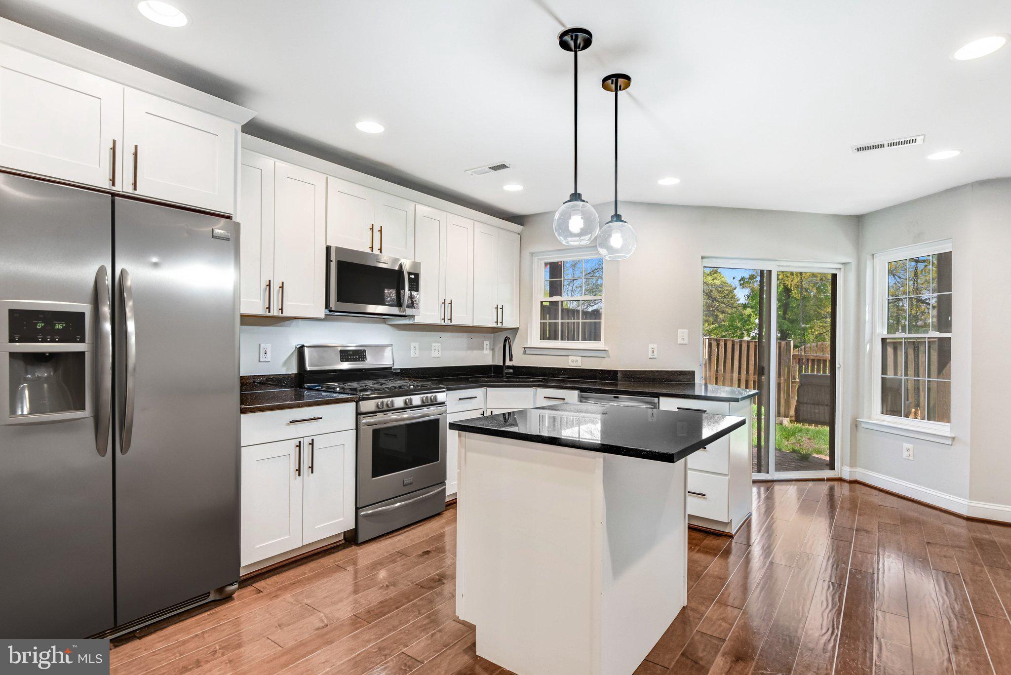 TRAILSIDE - Residential