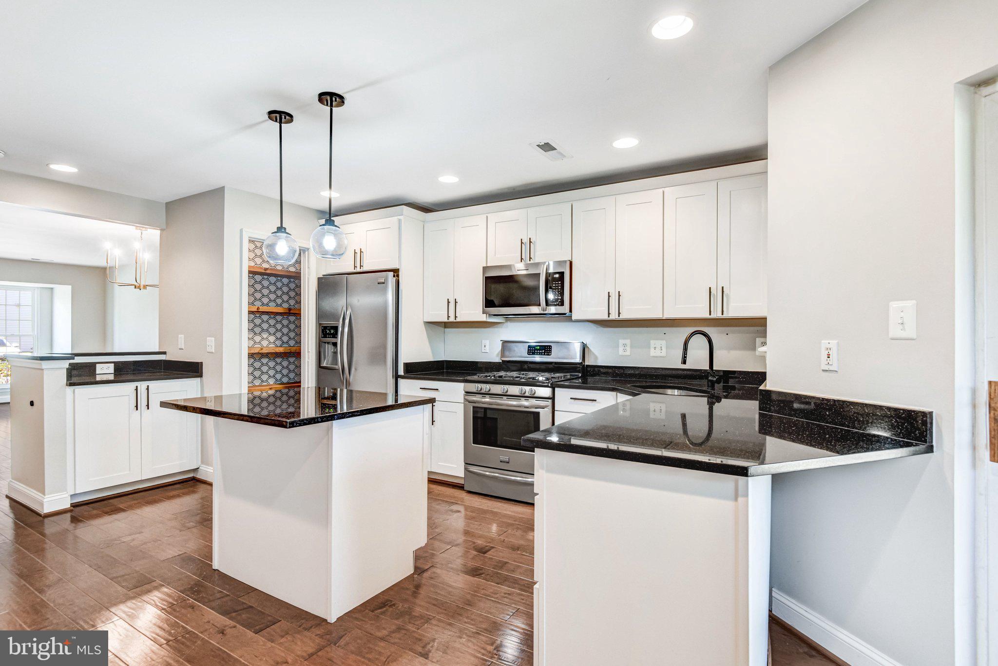 TRAILSIDE - Residential