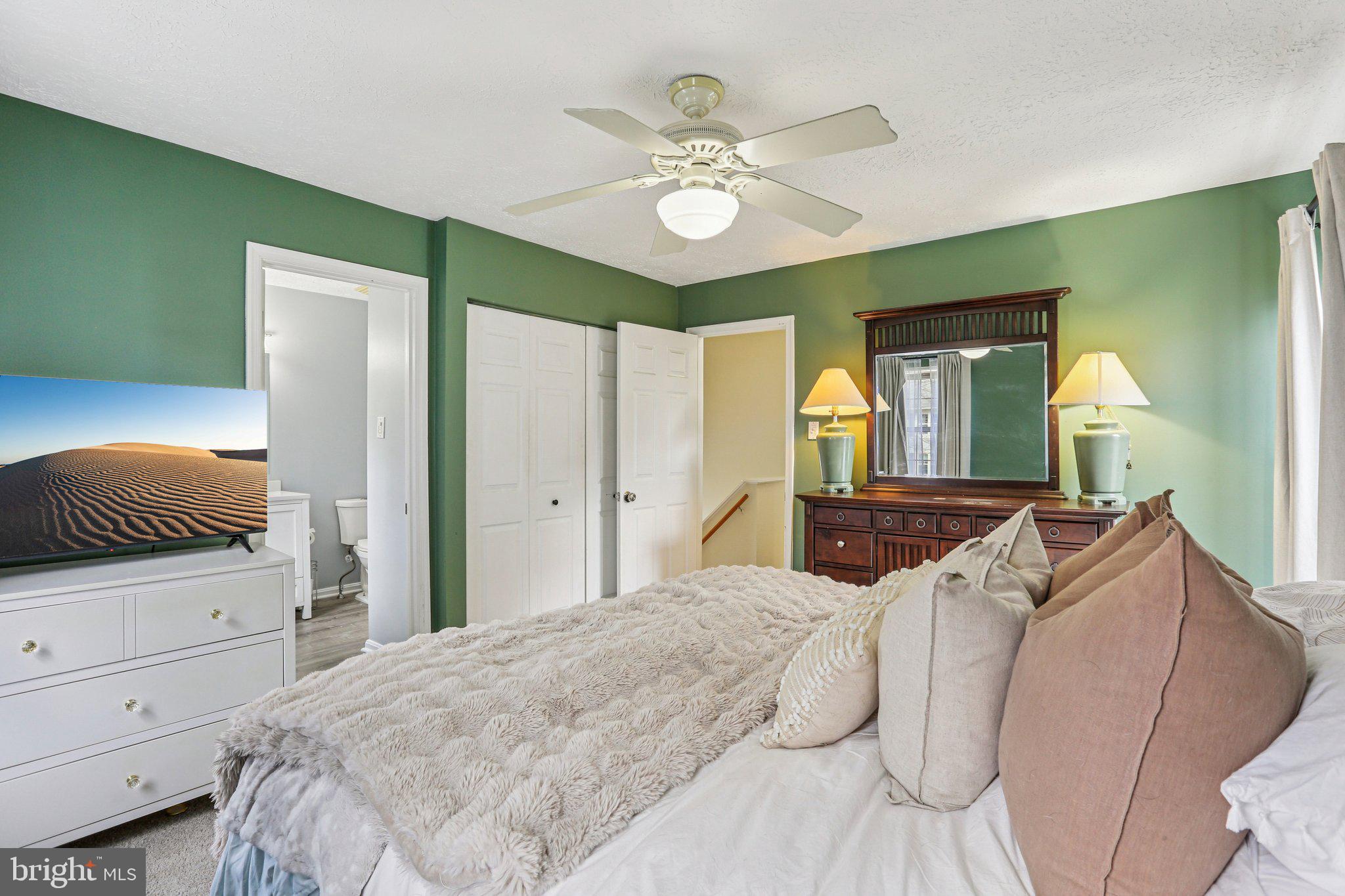 STRATFORD SQUARE - Residential