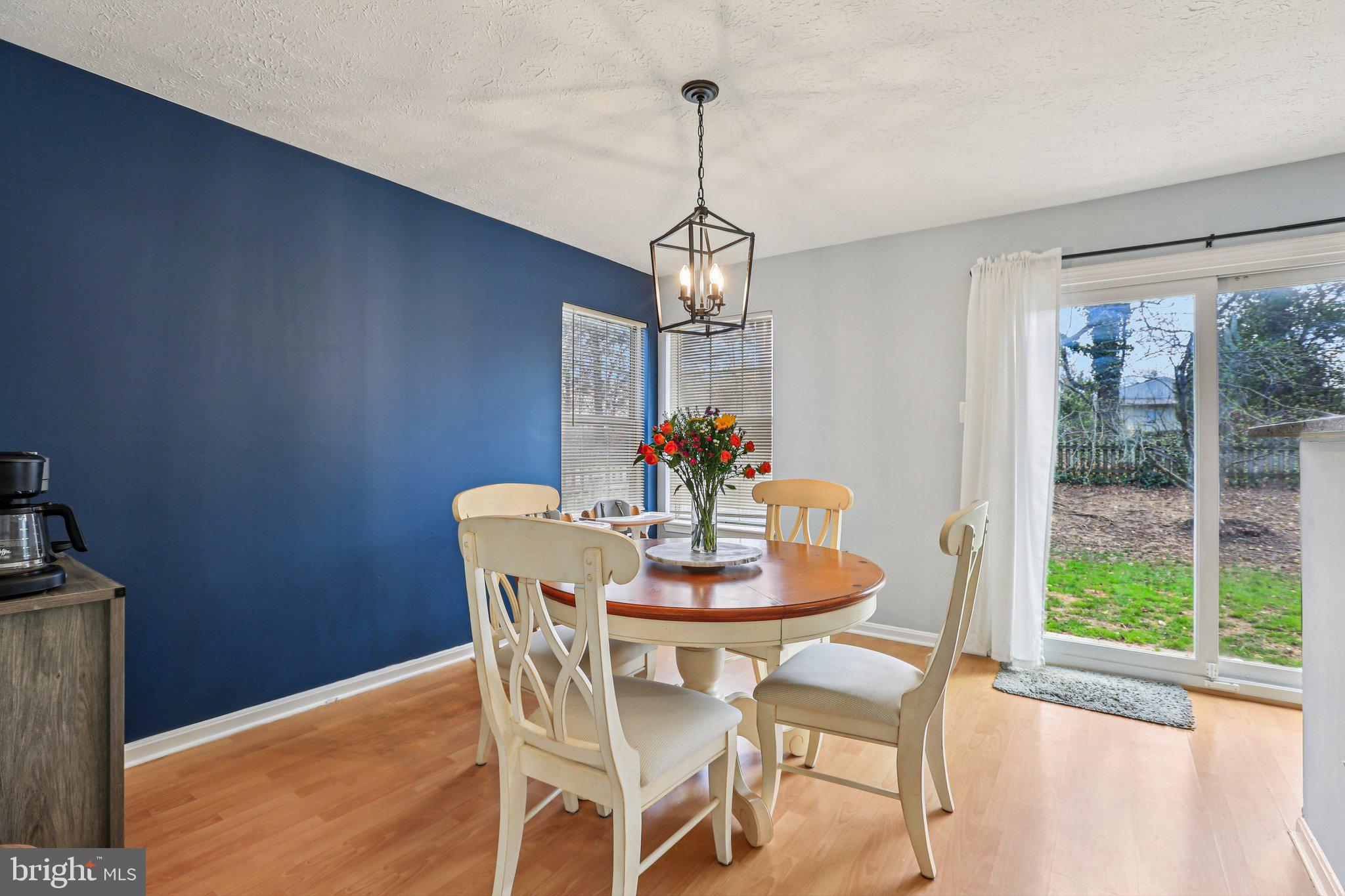 STRATFORD SQUARE - Residential