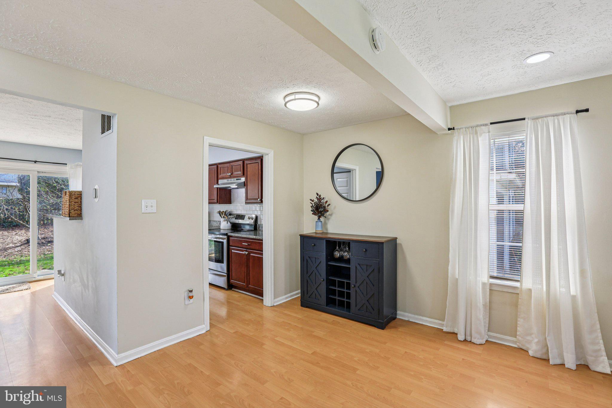 STRATFORD SQUARE - Residential