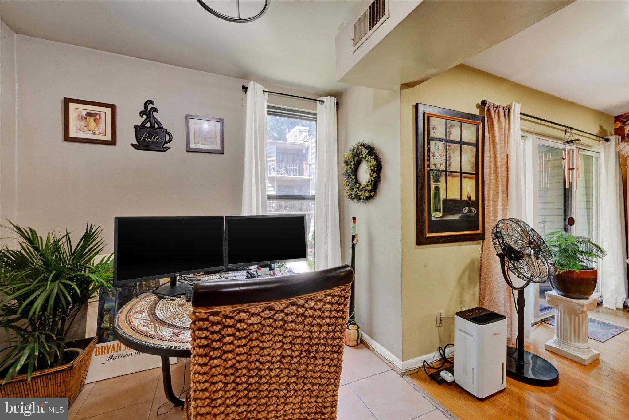 136 DUVALL LANE 102