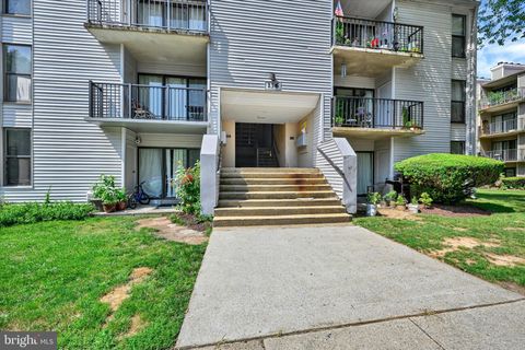 Condo For Sale - 136 Duvall Lane #102<br/> Montgomery County, GAITHERSBURG, MD 20877