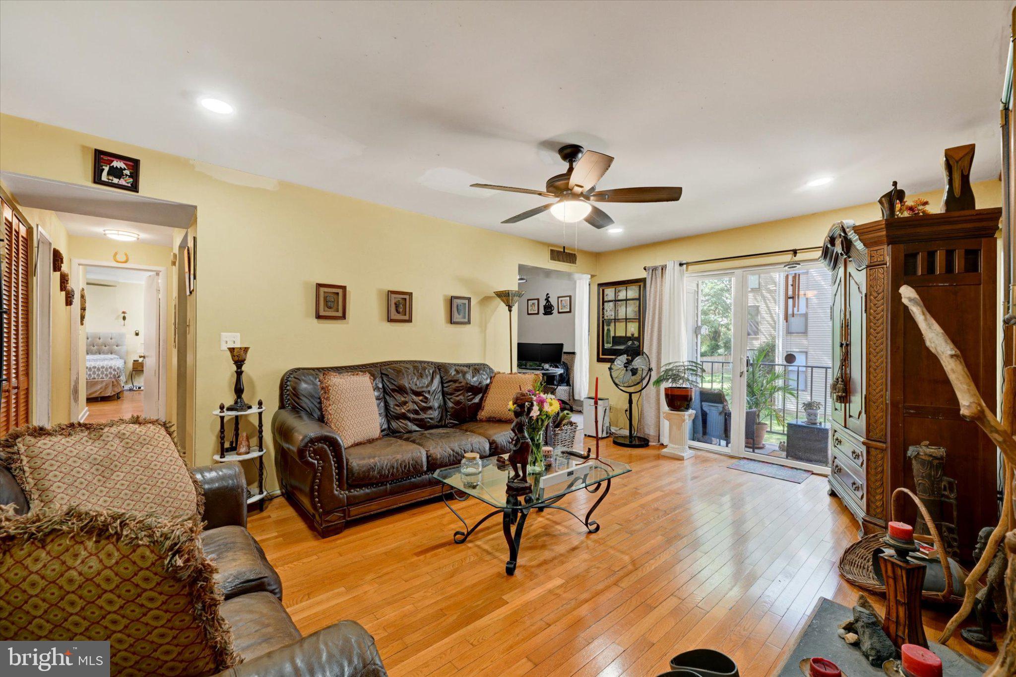 136 DUVALL LANE 102