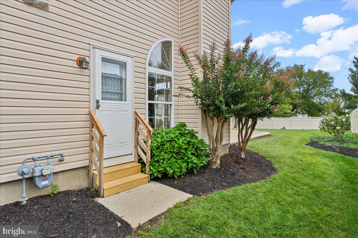 38 LEXINGTON CIRCLE