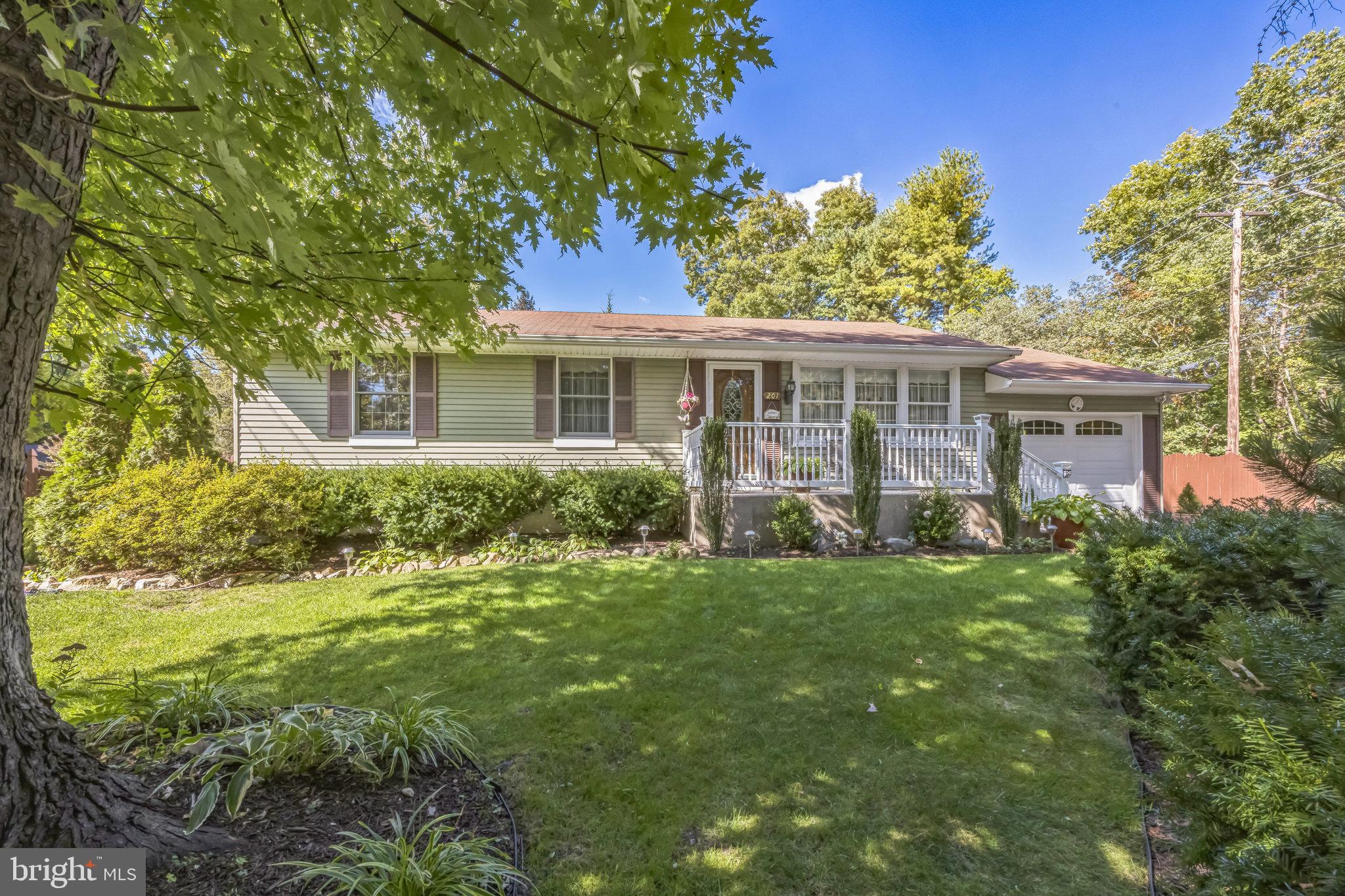 201 WALNUT AVENUE
