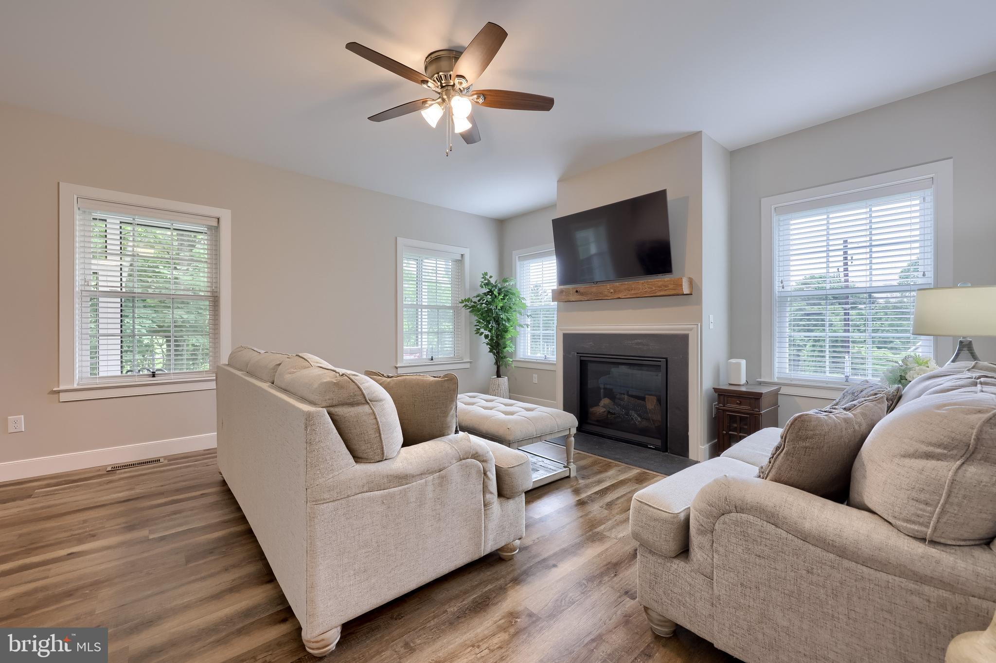BLOSSOM HILL - Residential