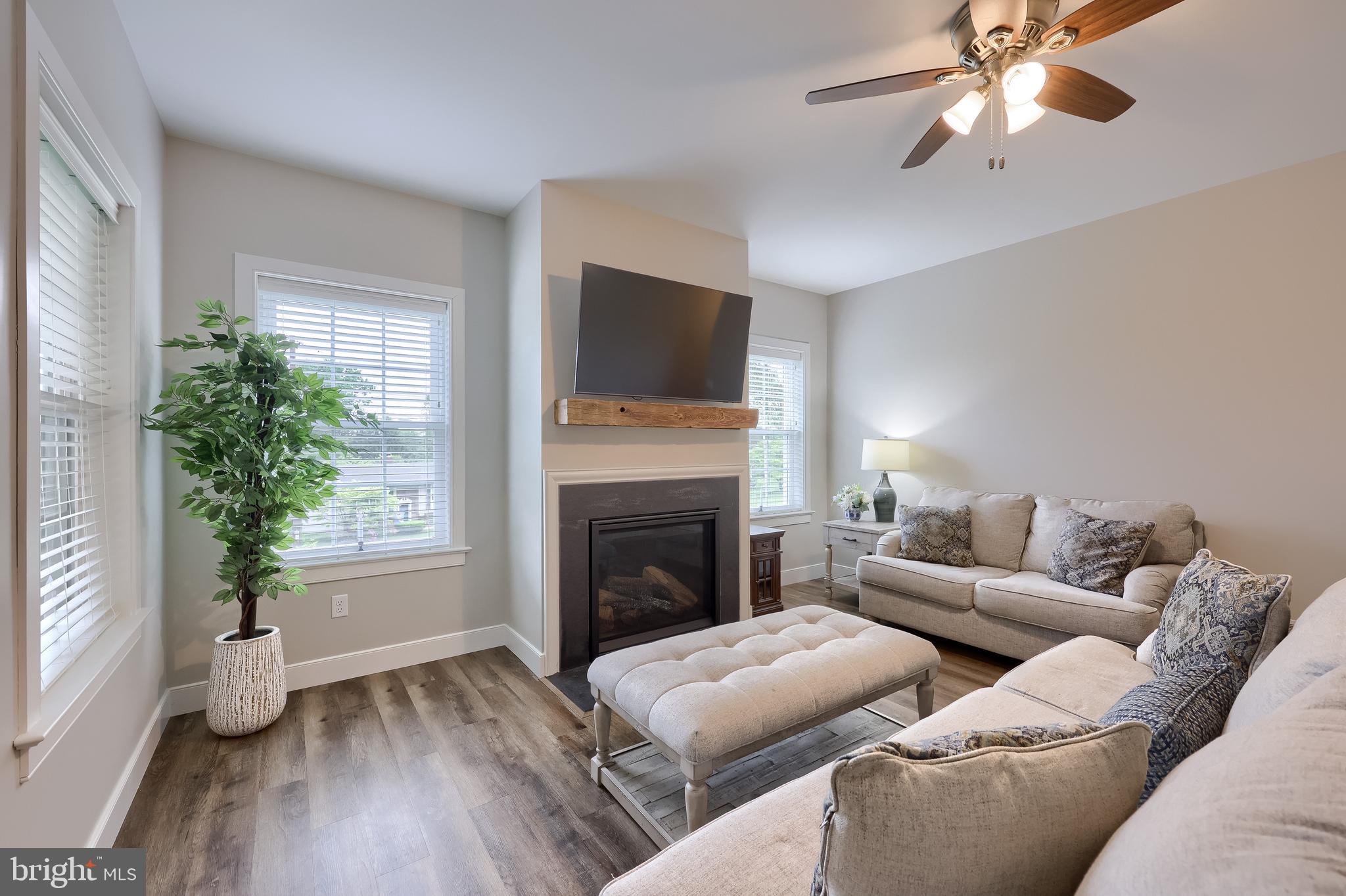 BLOSSOM HILL - Residential