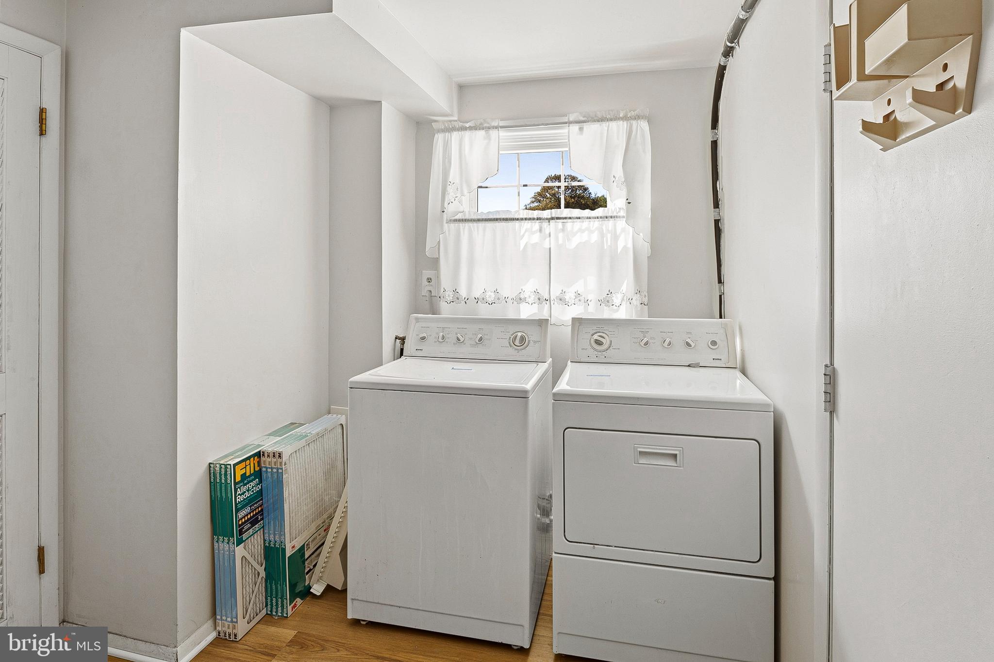 FOUR SEASONS ESTATES - Residential