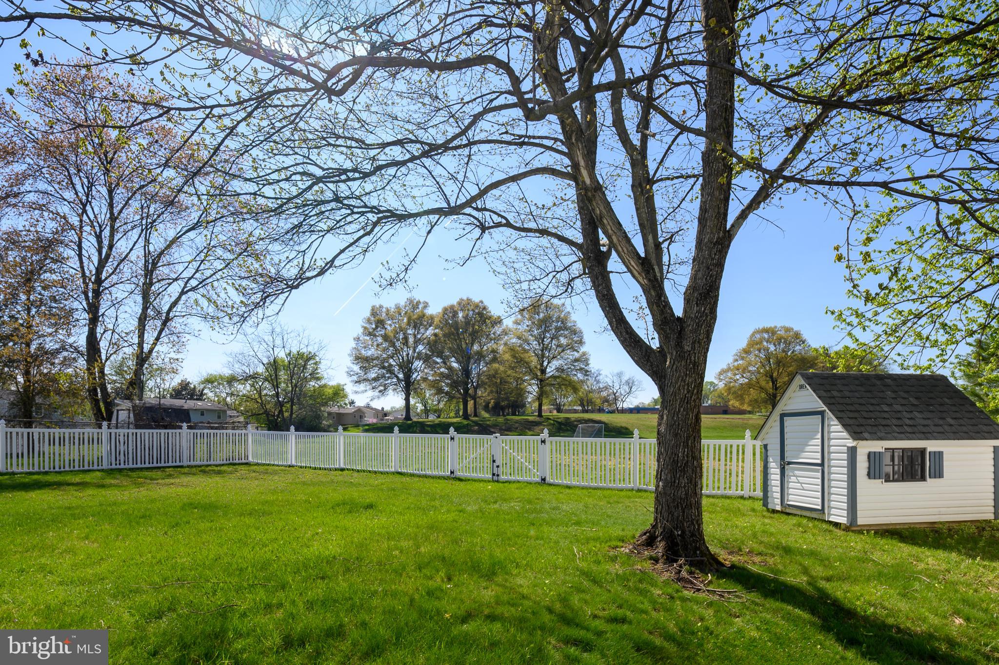 FOUR SEASONS ESTATES - Residential