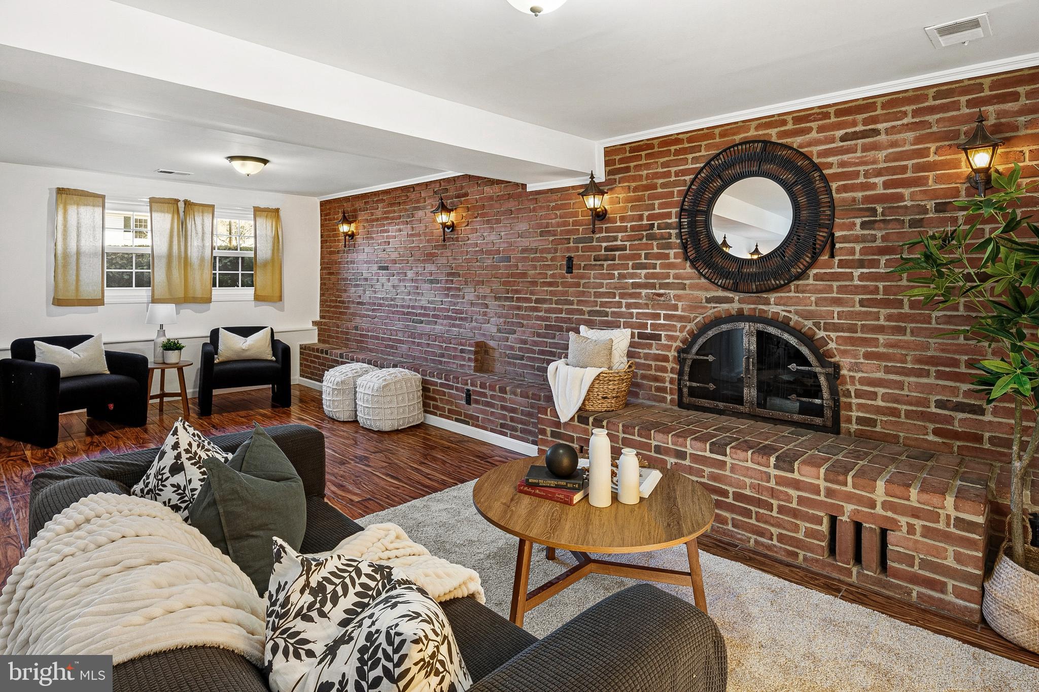 FOUR SEASONS ESTATES - Residential